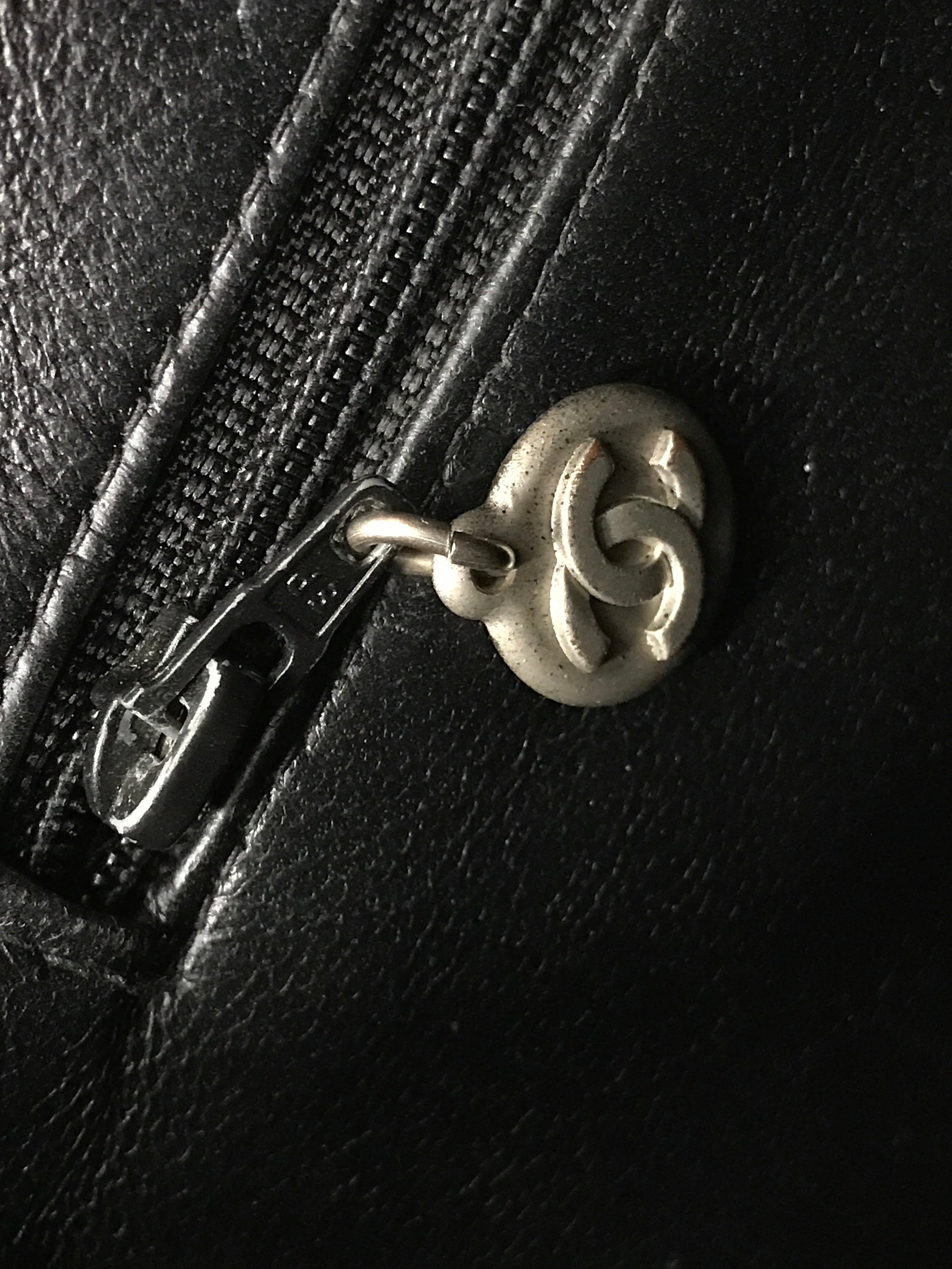 Black Caviar Quilted Timeless CC Medallion Tote w/RHW-PENDING