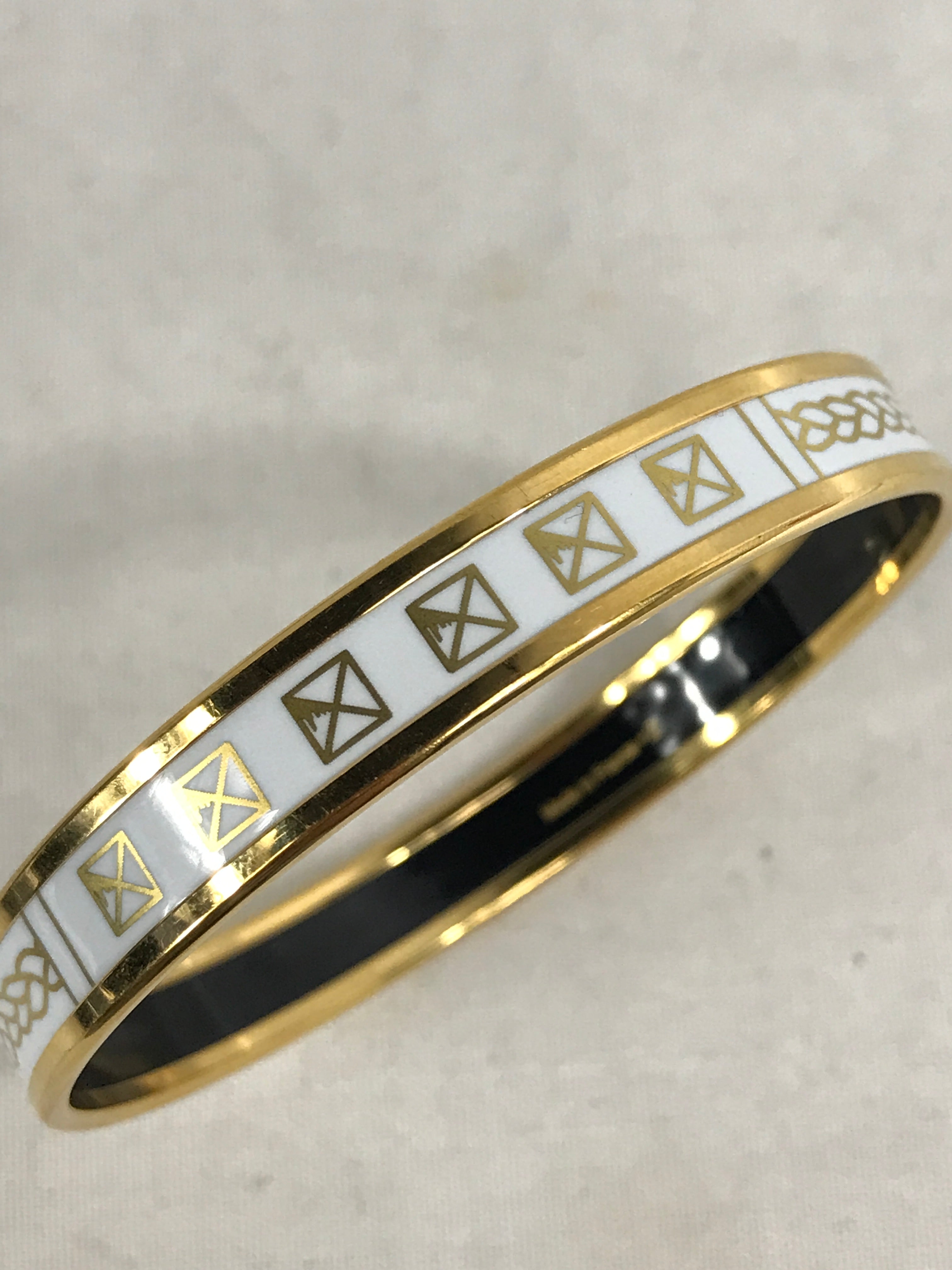 F Les Cles White/Gold Enamel Bangle w/GHW