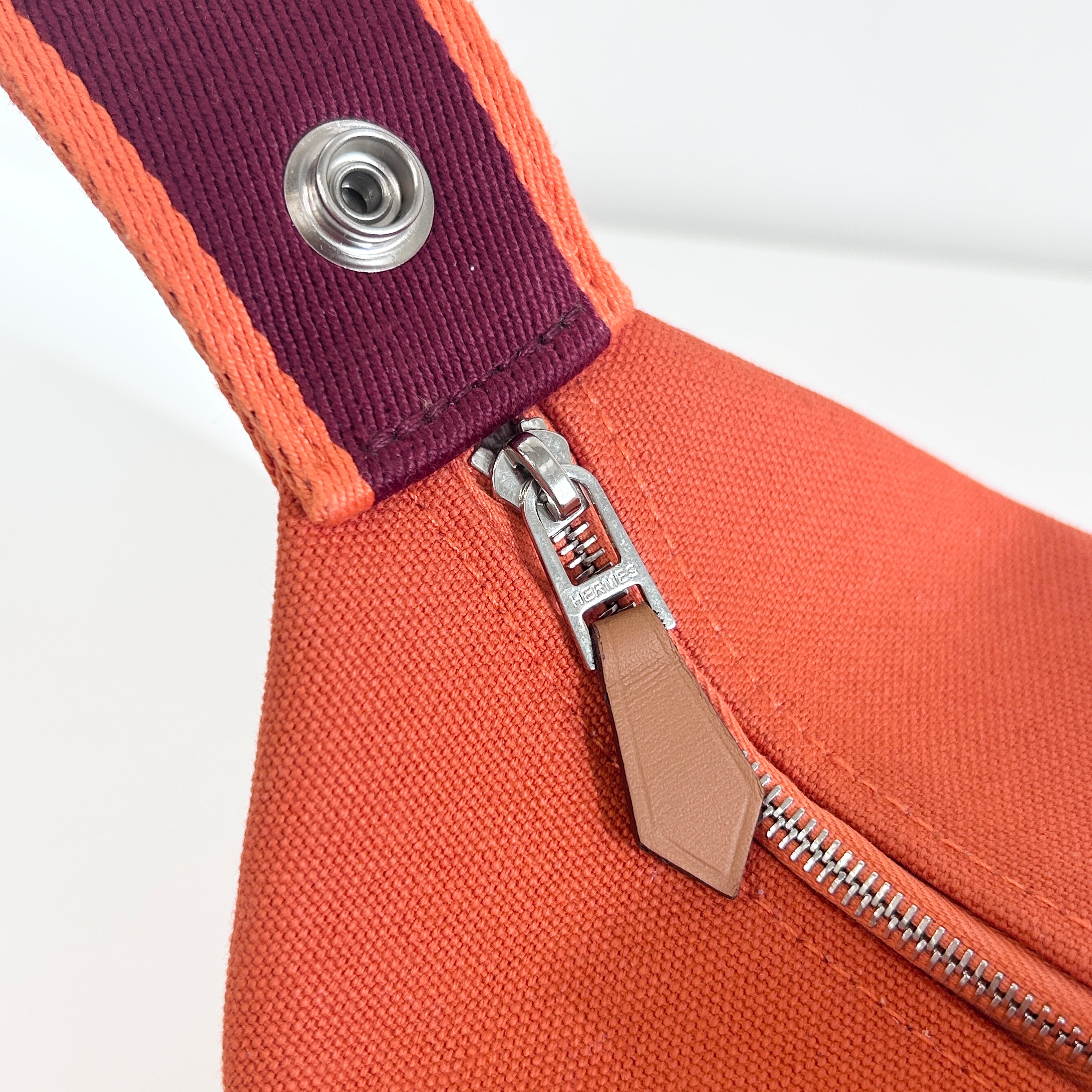 Orange Feu Bride A Brac Carre Case PM