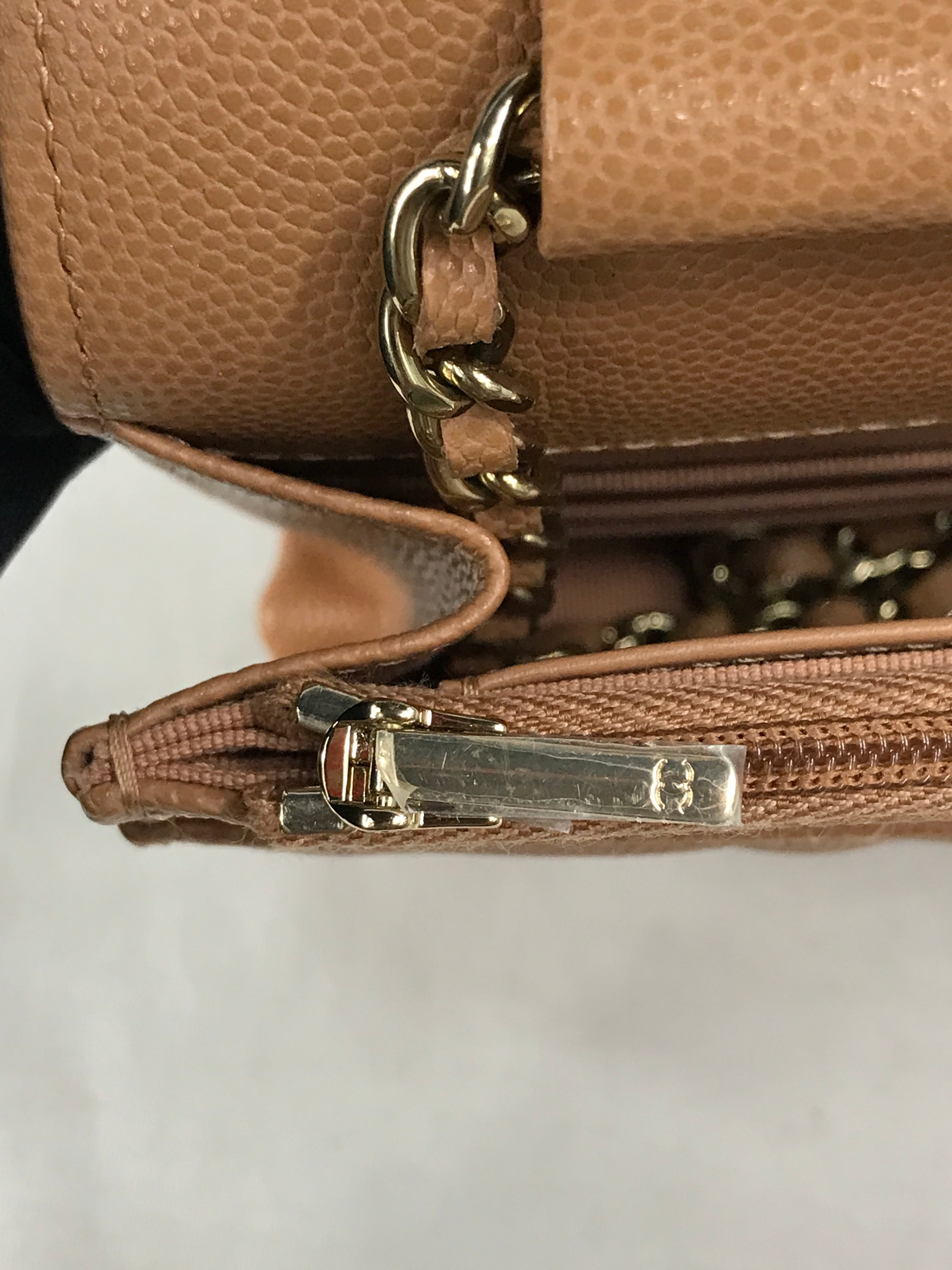 Caviar Beige Fonce Wallet On Chain w/LGHW