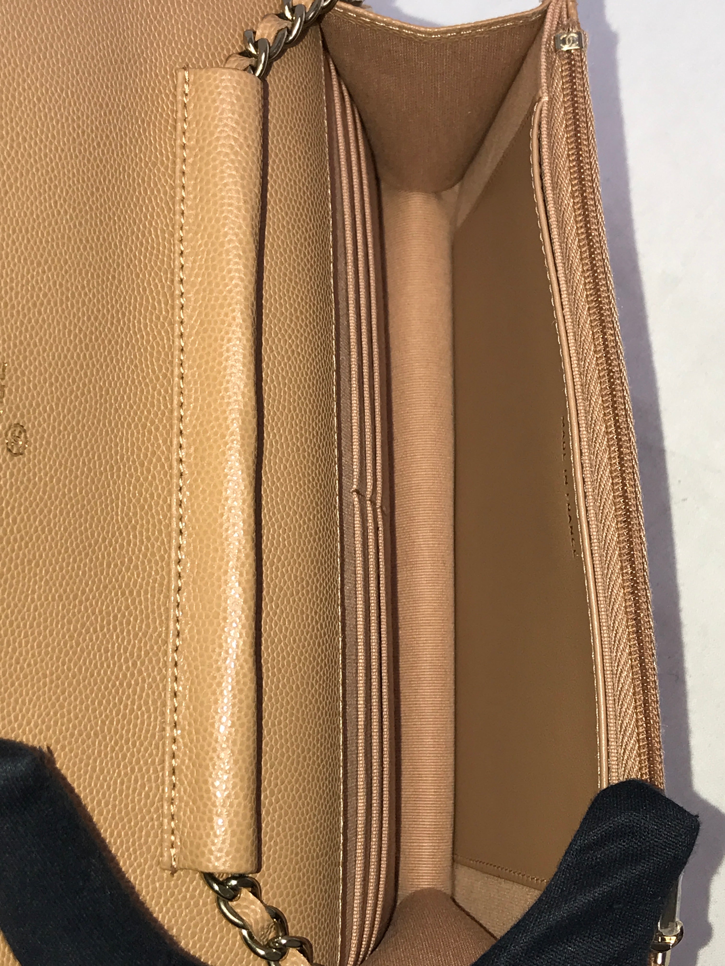 Caviar Beige Fonce Wallet On Chain w/LGHW