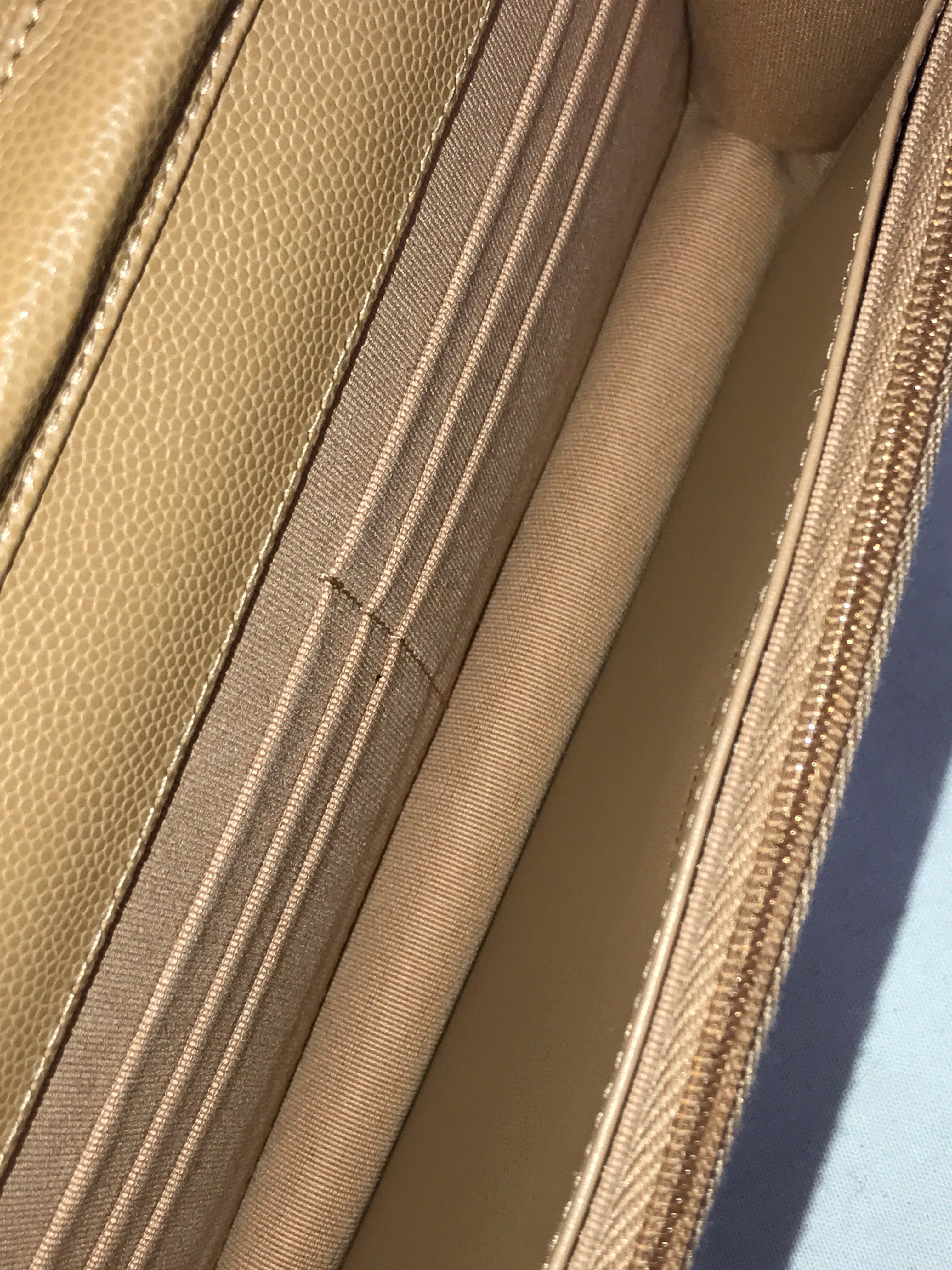 Caviar Beige Fonce Wallet On Chain w/LGHW