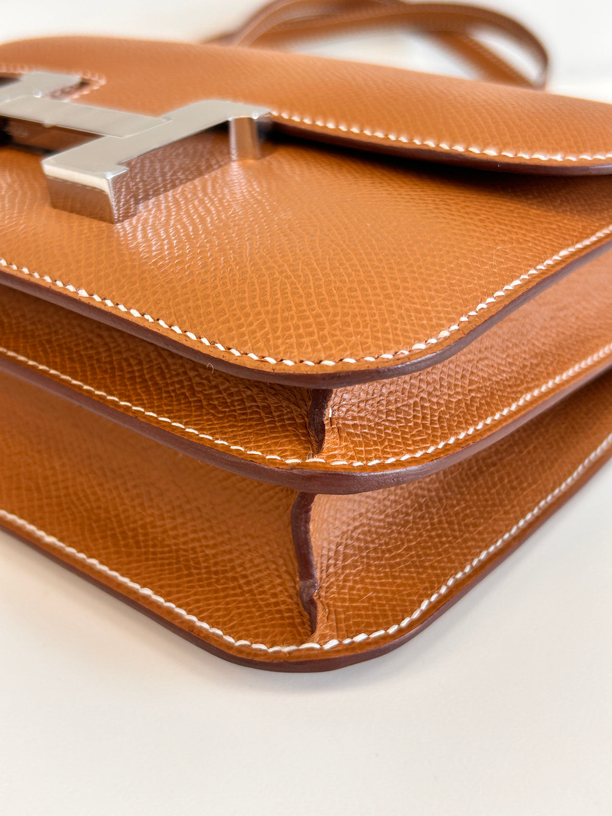 Gold Epsom Constance 18 w/PHW
