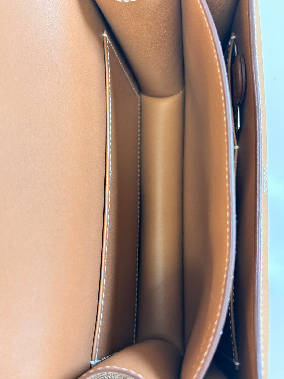 Gold Epsom Constance 18 w/PHW