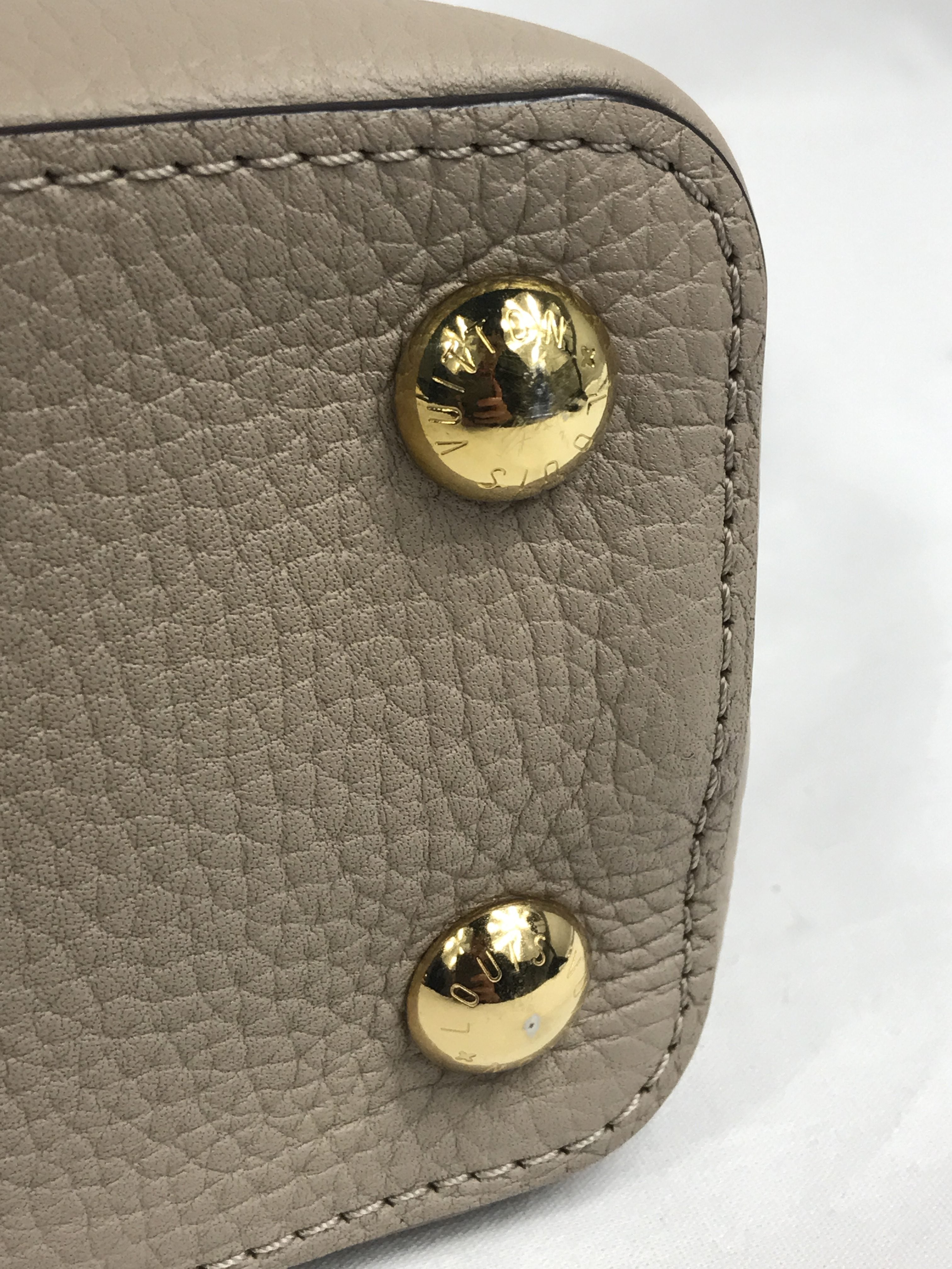 Light Beige Taurillon Capucines BB w/GHW