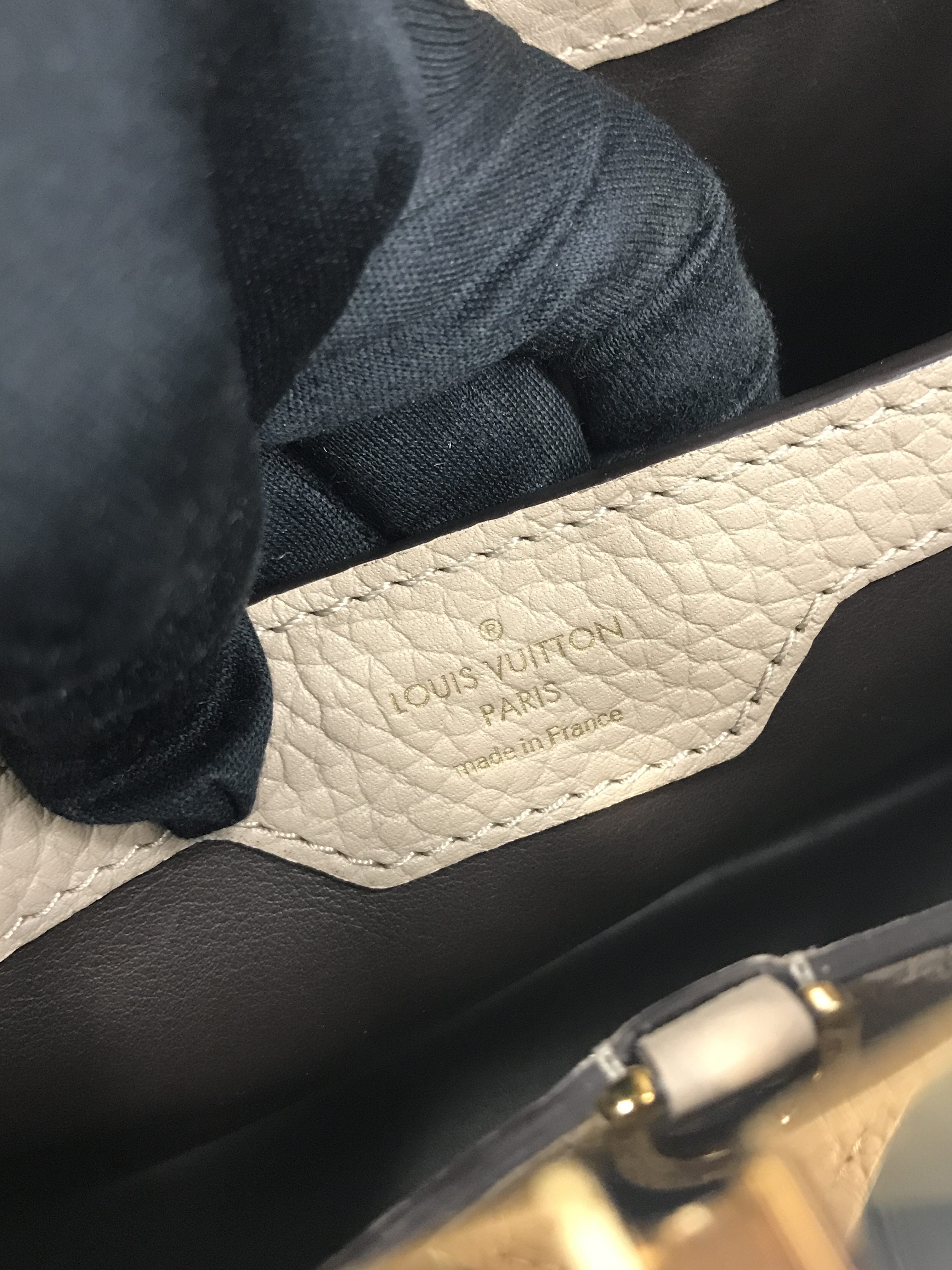 Light Beige Taurillon Capucines BB w/GHW