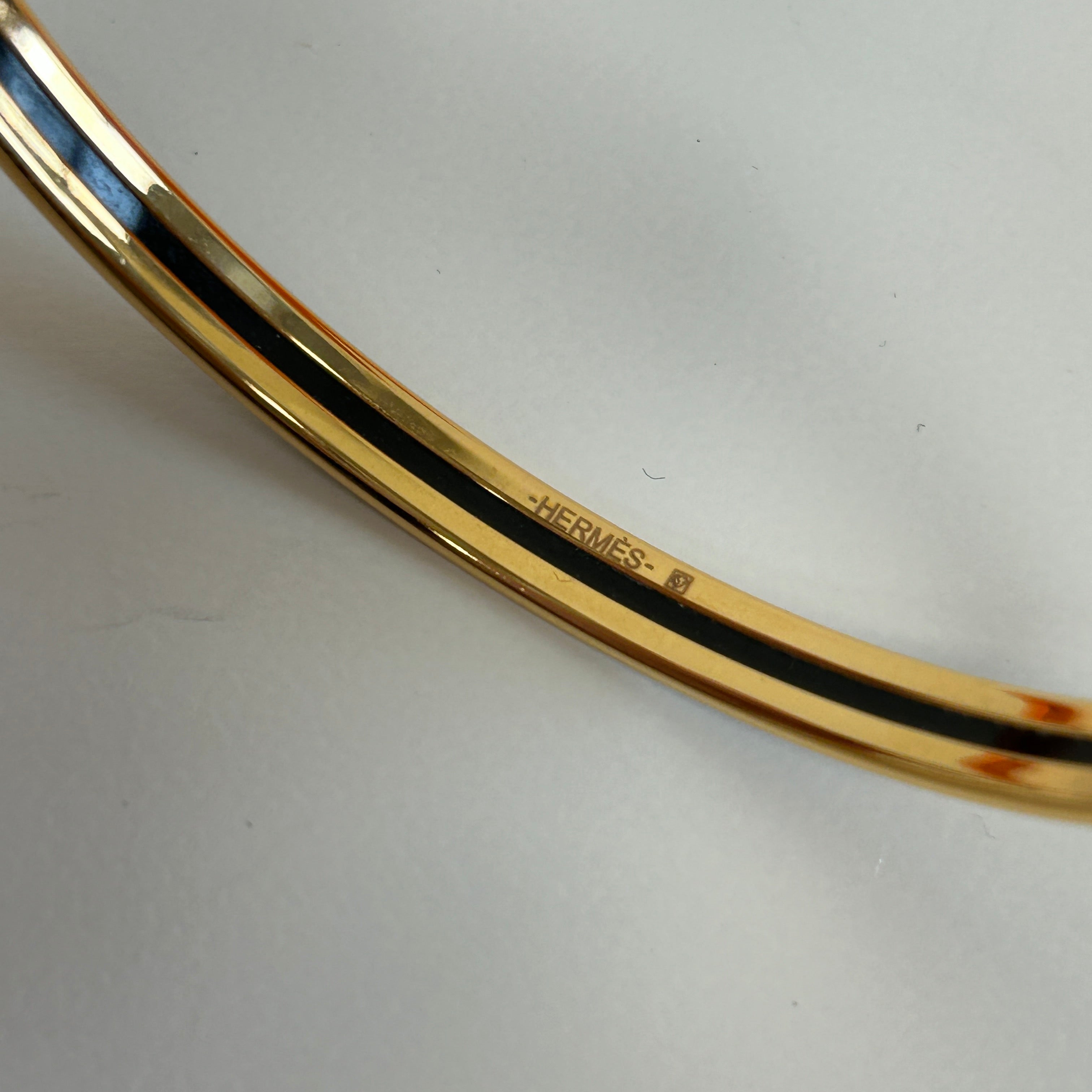 Black Uni Extra Narrow Enamel Bangle w/RGHW