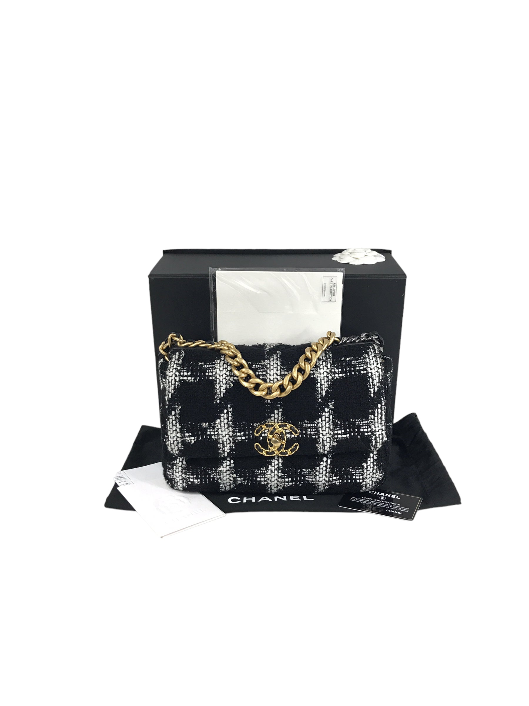 Black/ White Houndstooth Tweed Small 19 W/GHW