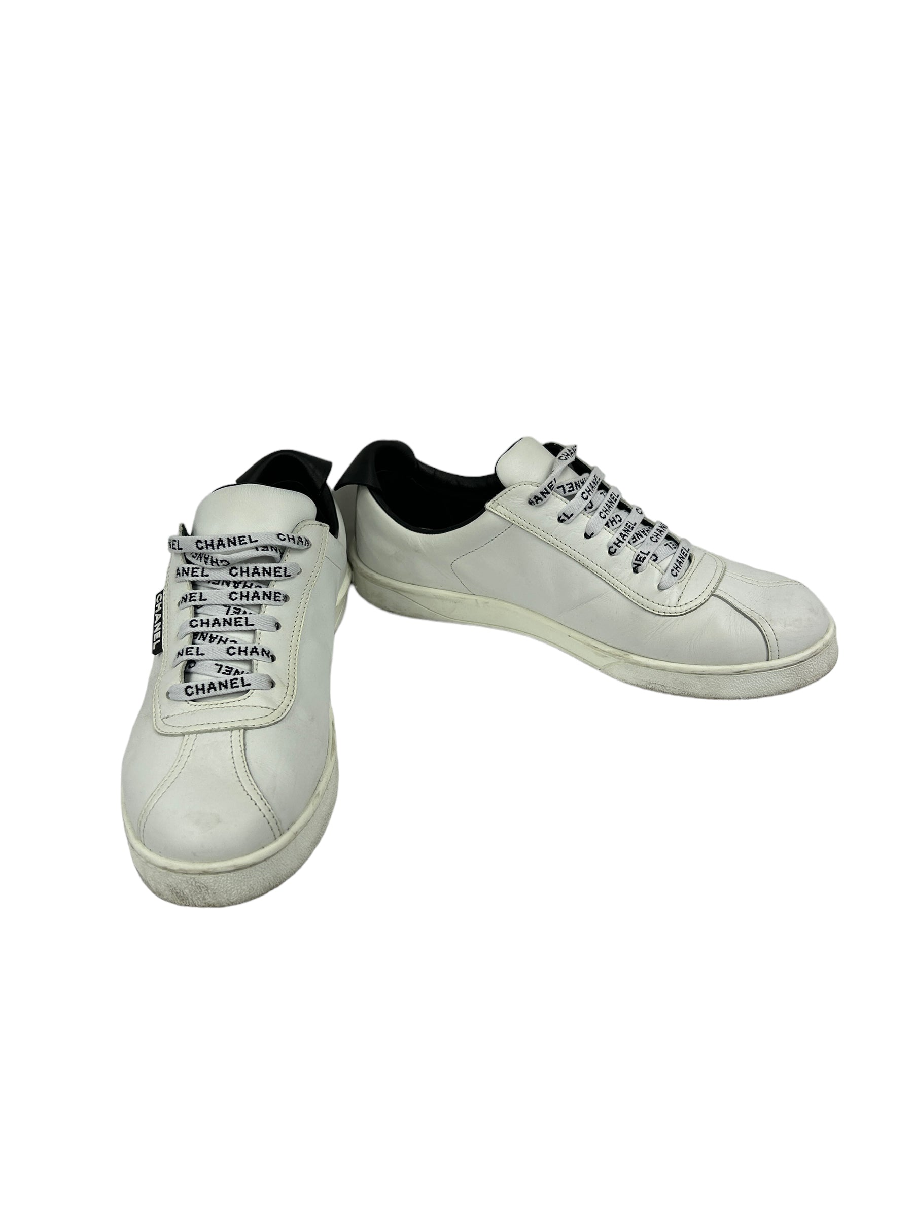 White/ Black Classic Men’s Tennis Sneakers