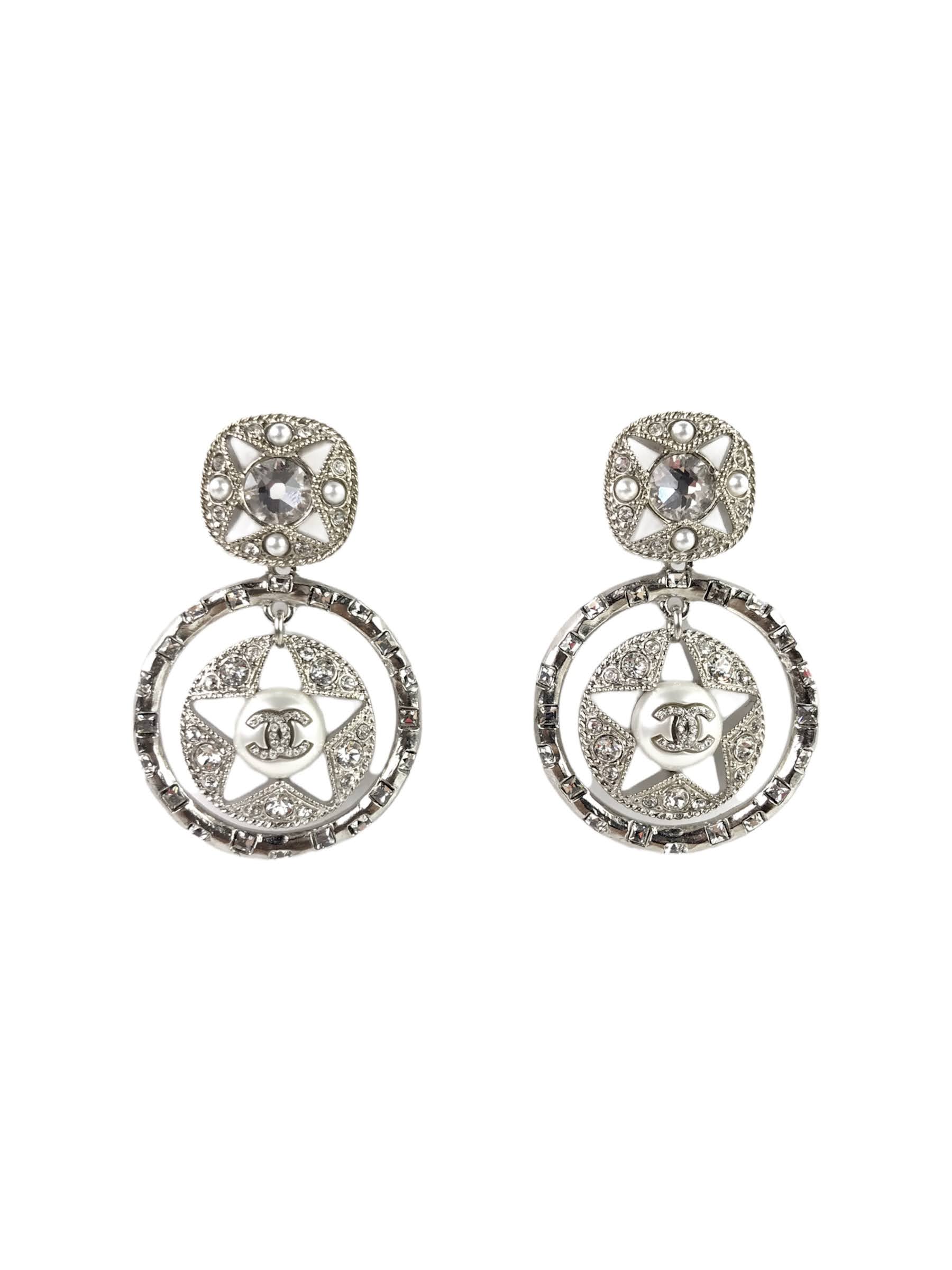 22P Silver Round w Star Drop Earrings