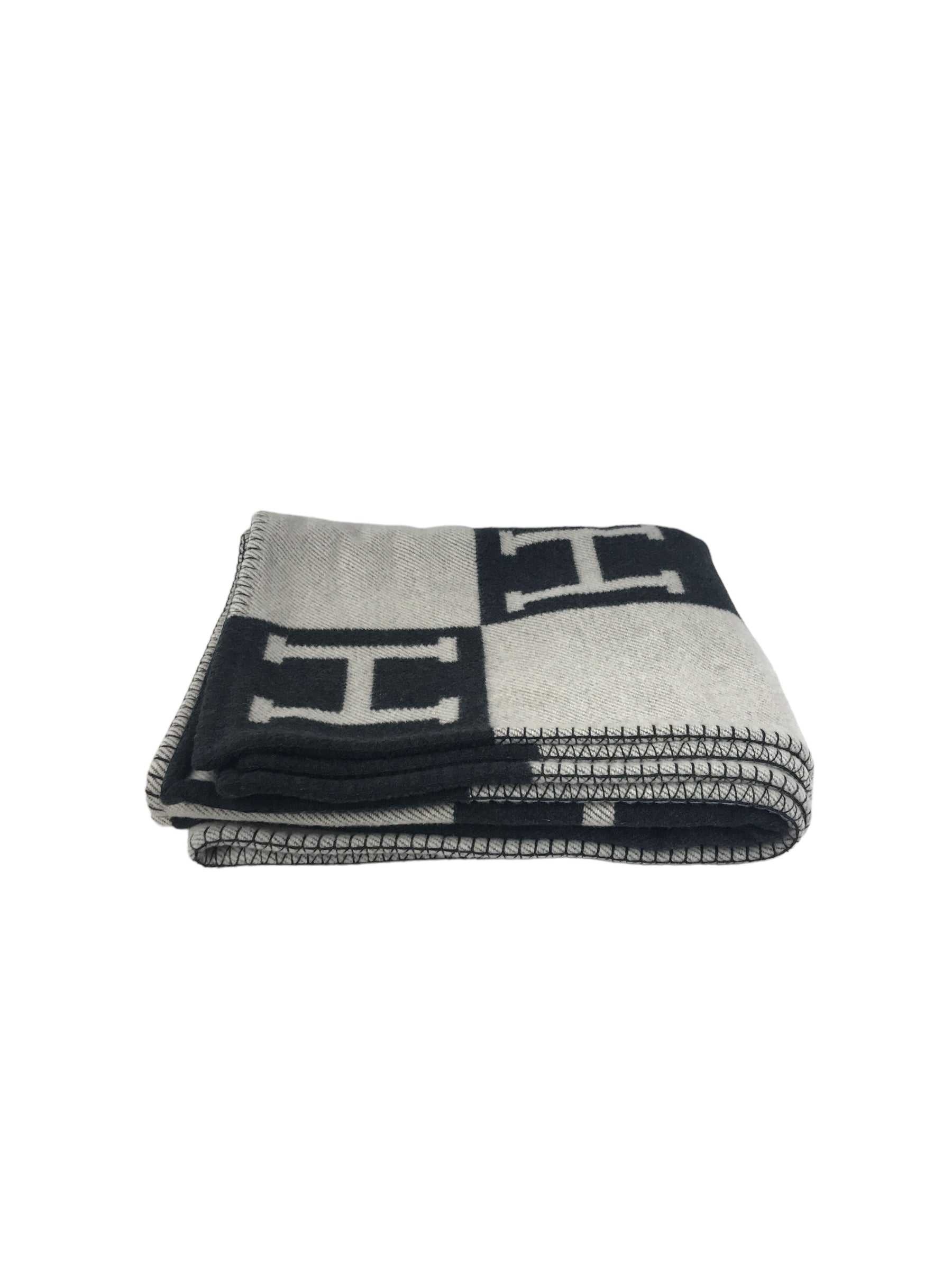 Black/Ecru Avalon III Throw Blanket