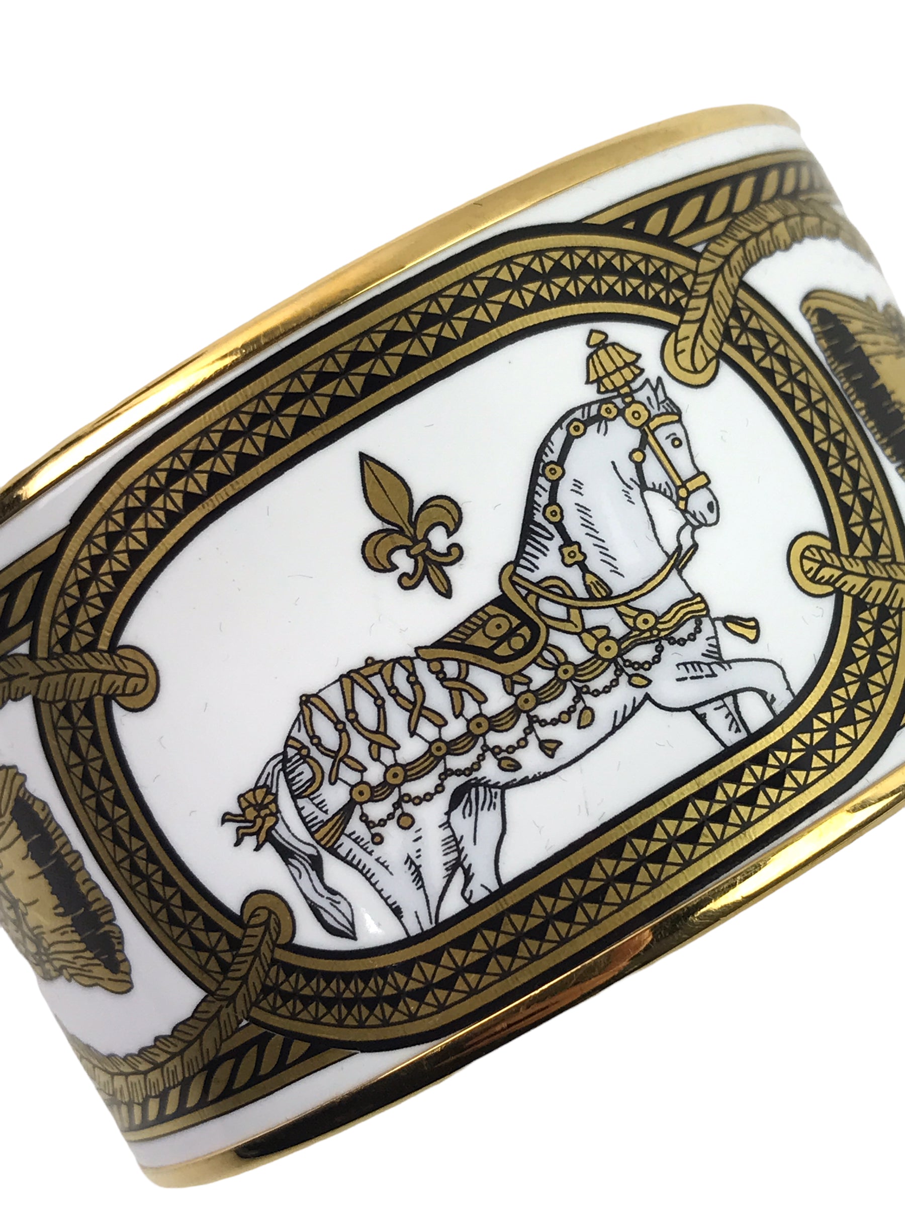 Extra Wide Grand Apparat Bangle