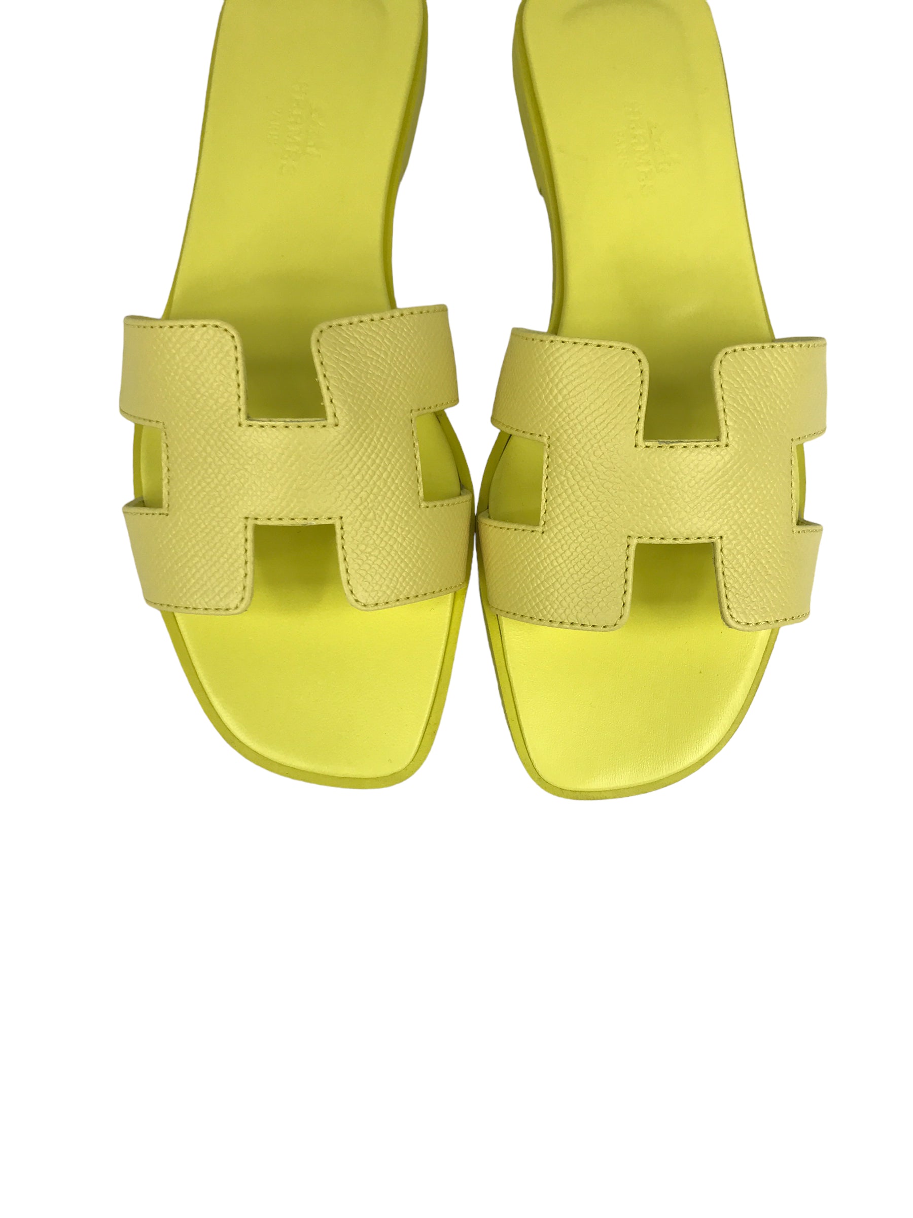 Jaune Curcuma Epsom Oran Sandals - Haute Classics
