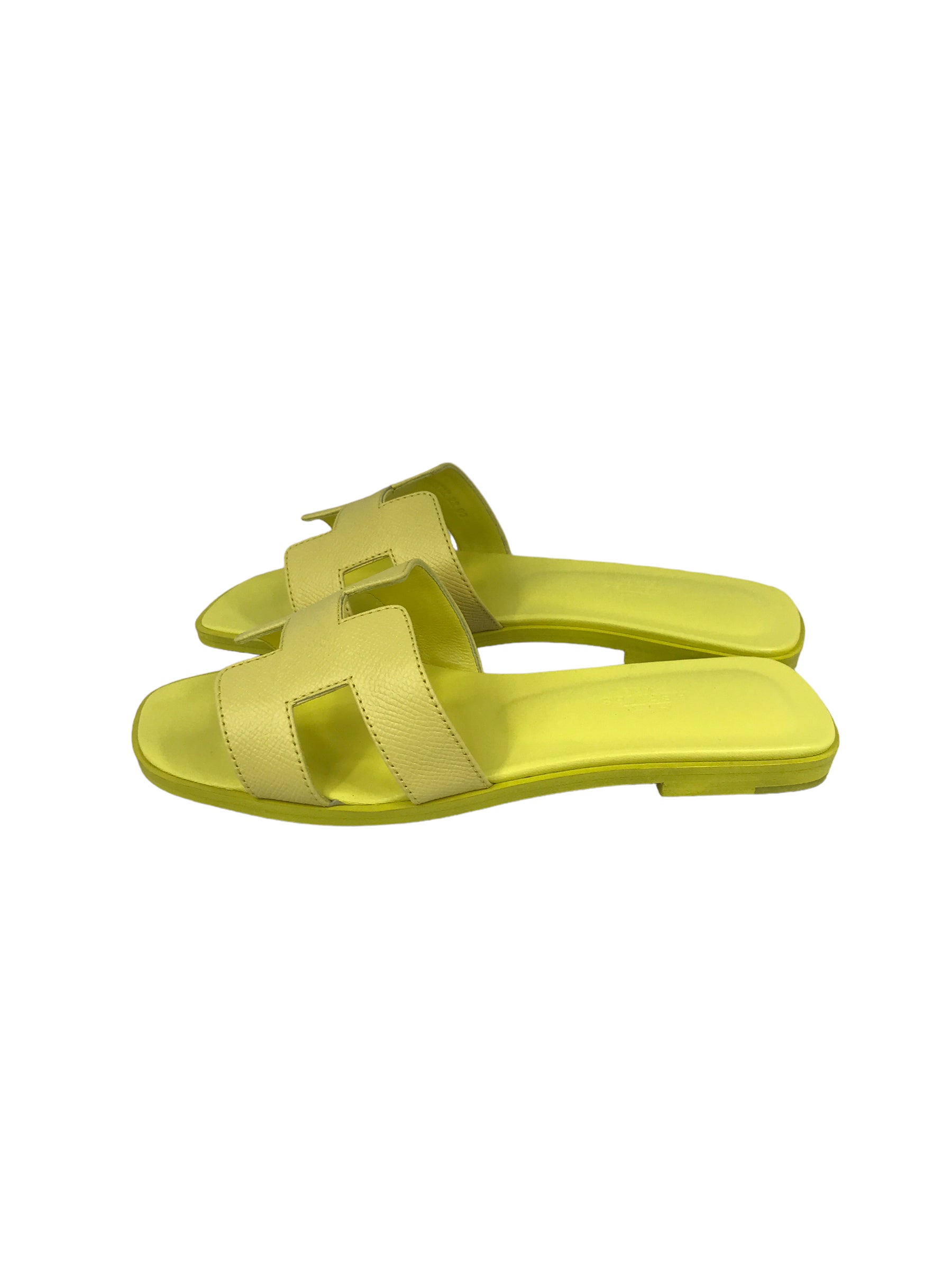 Jaune Curcuma Epsom Oran Sandals - Haute Classics