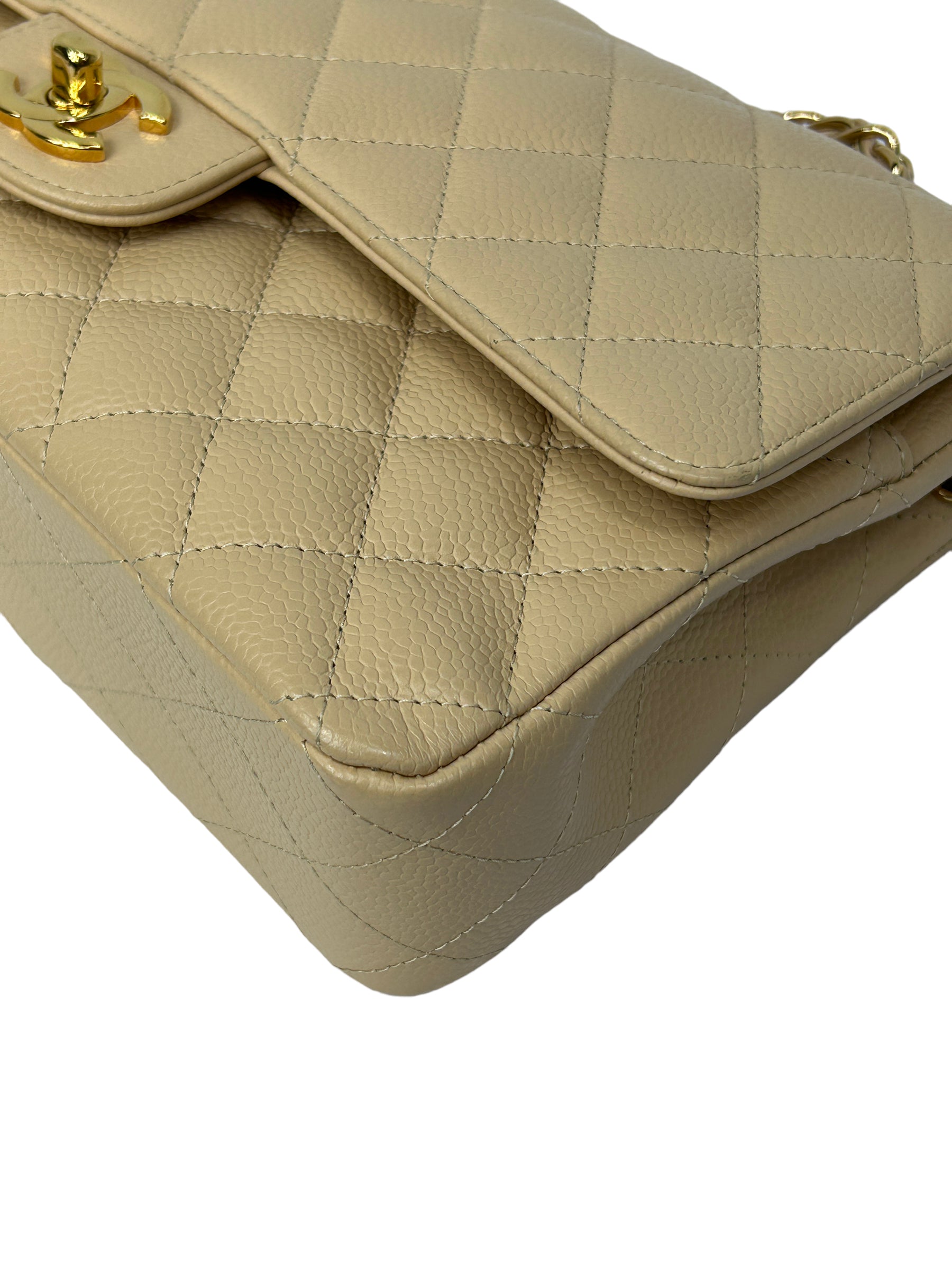 Nude Caviar Quilted Medium Classic Double Flap w/GHW