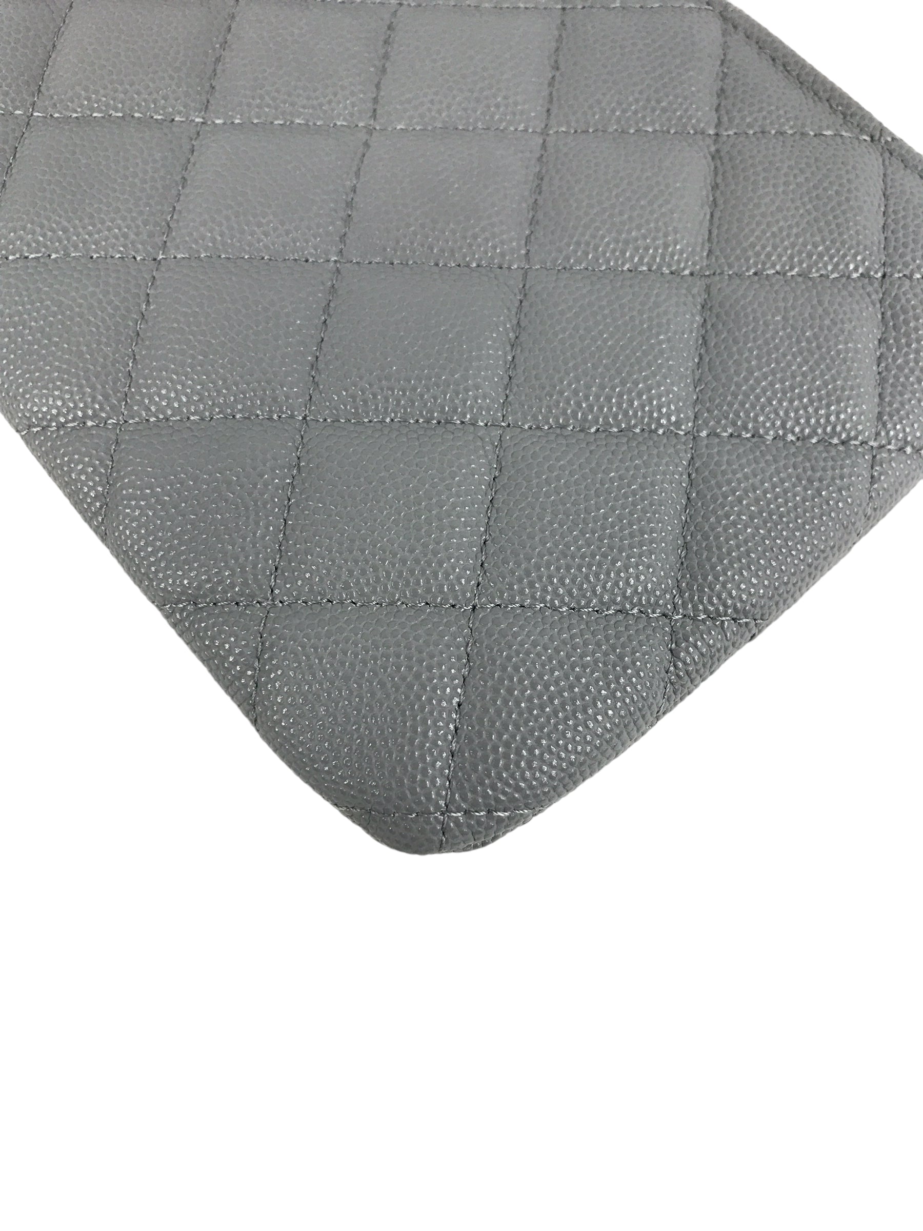 Grey 20C Quilted Caviar O-Pouch W/LGHW