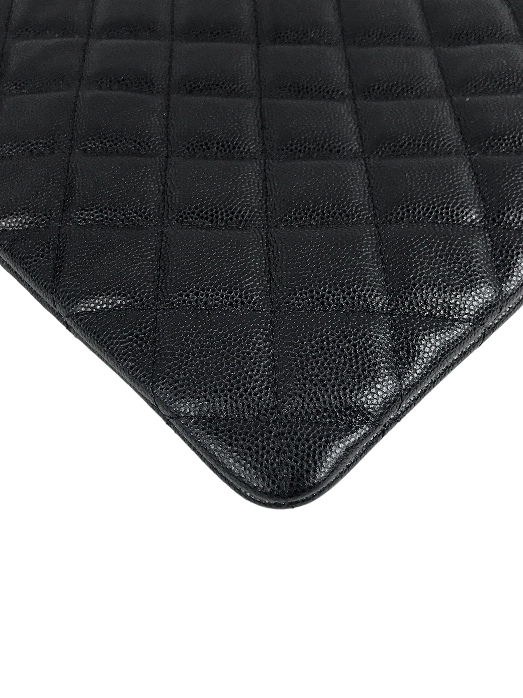 Black Caviar O-Pouch w/LGHW