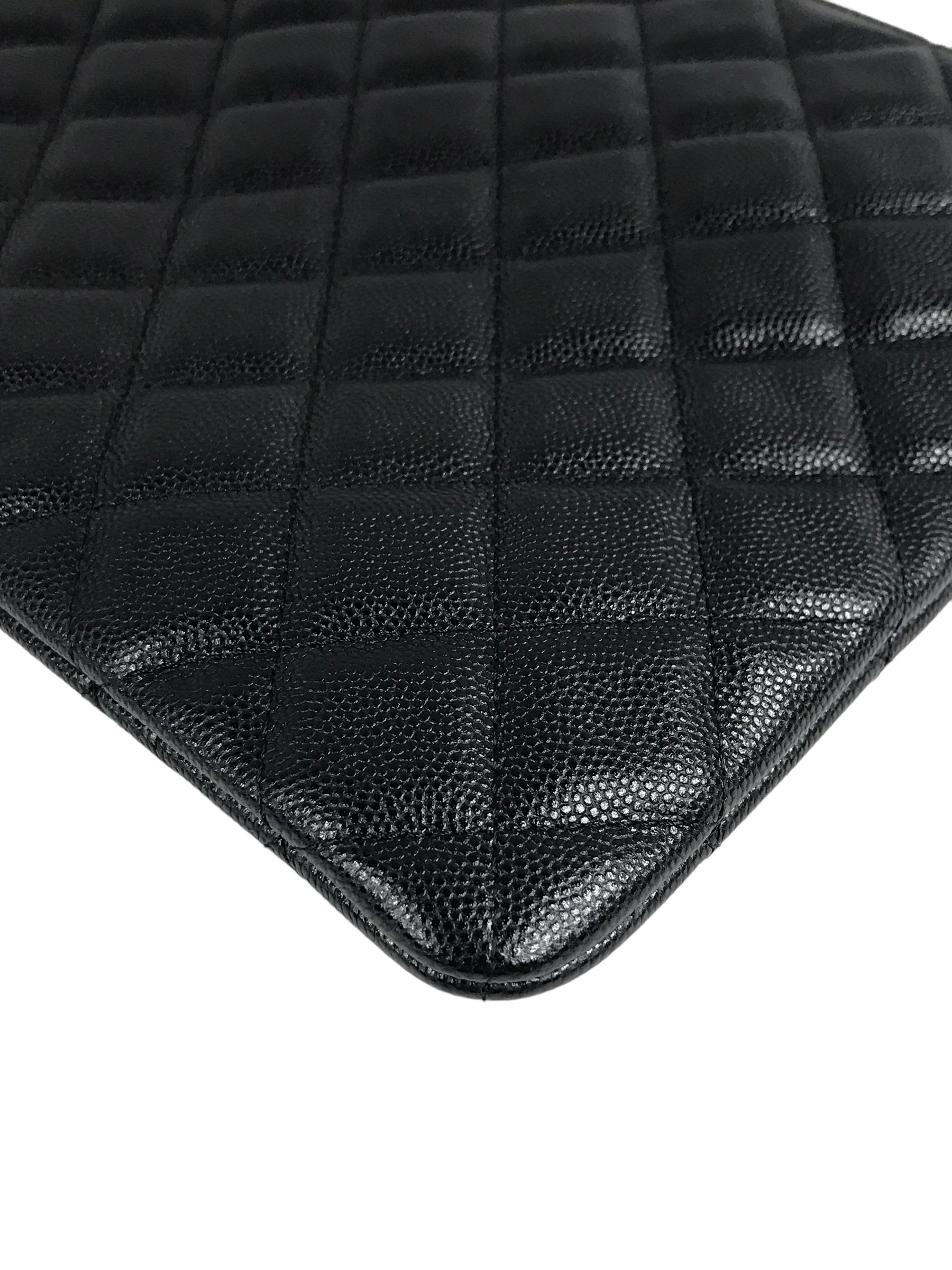 Black Caviar O-Pouch w/LGHW