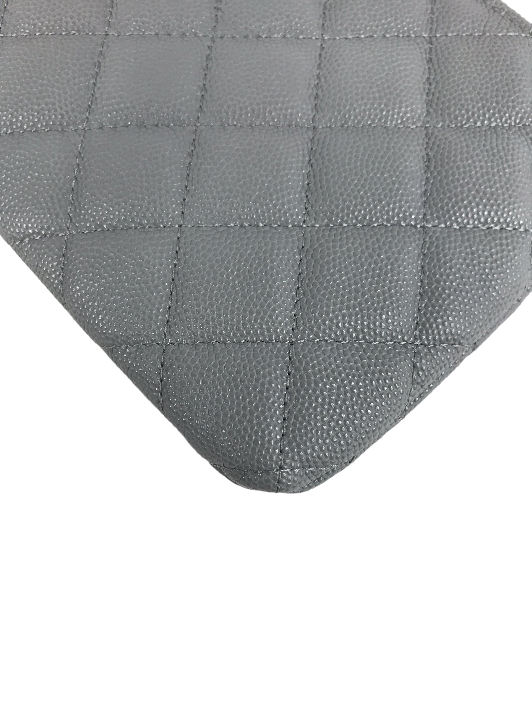 Grey 20C Quilted Caviar O-Pouch W/LGHW