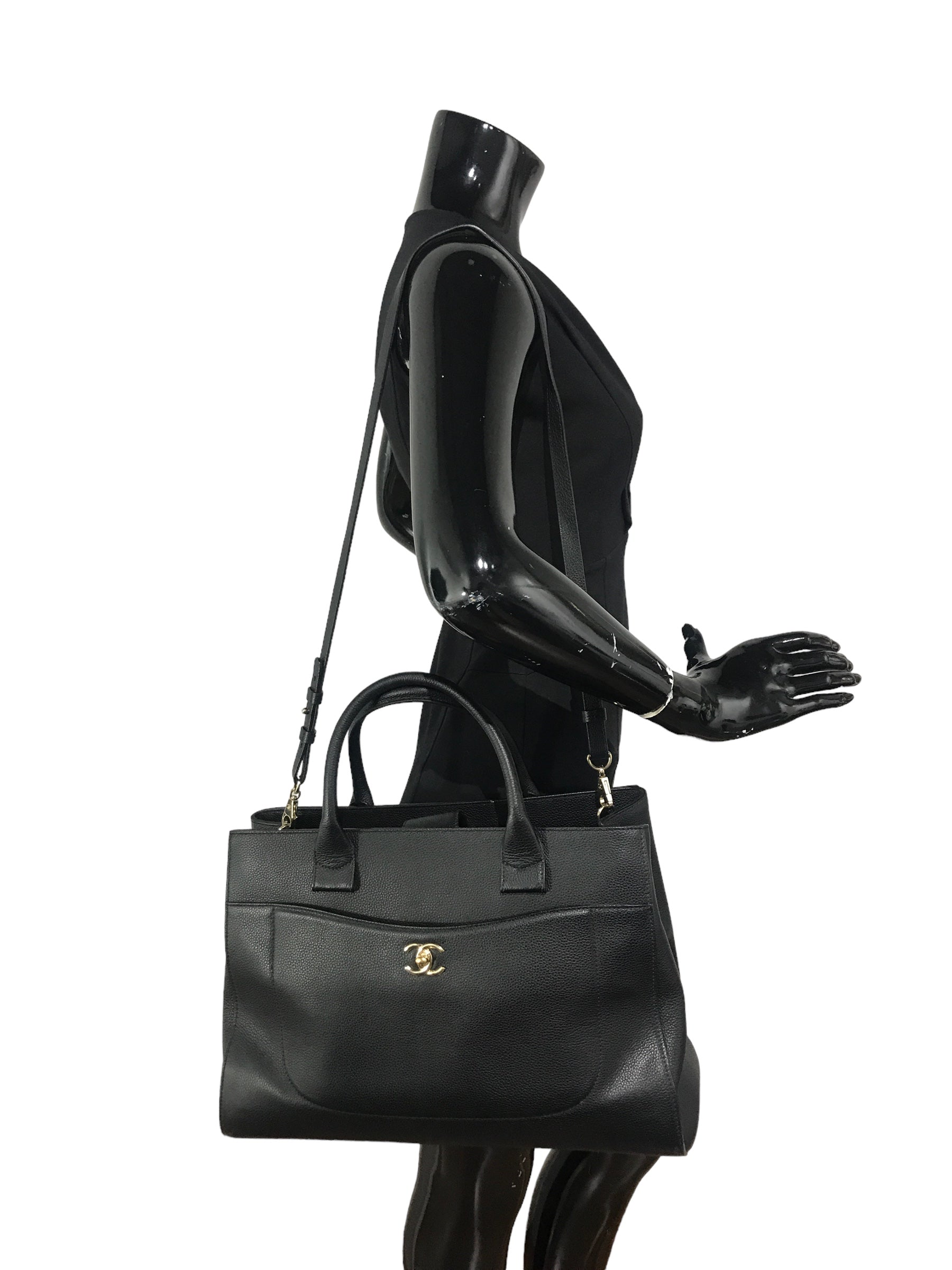 Black Caviar Large Neo Executive Tote w/ GHW