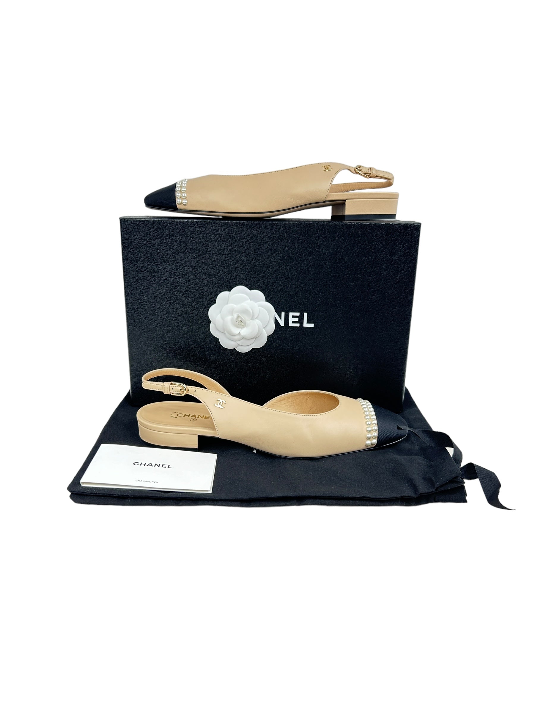 2-Tone Nude Leather/Black Fabric w/ Accent Pearl rounded Toe Low Heel Slingbacks