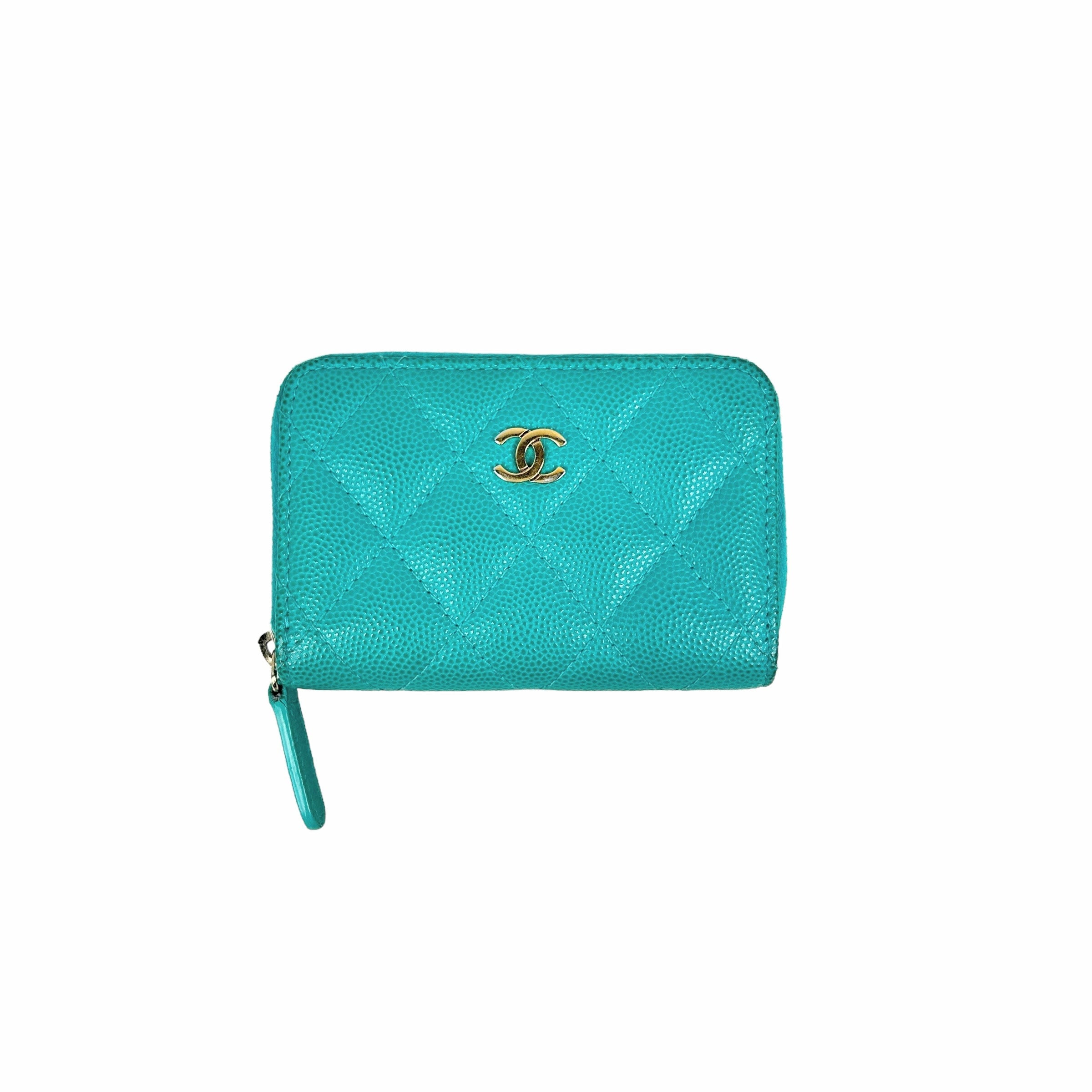Caviar Quilted Turquoise Zippy Card Wallet