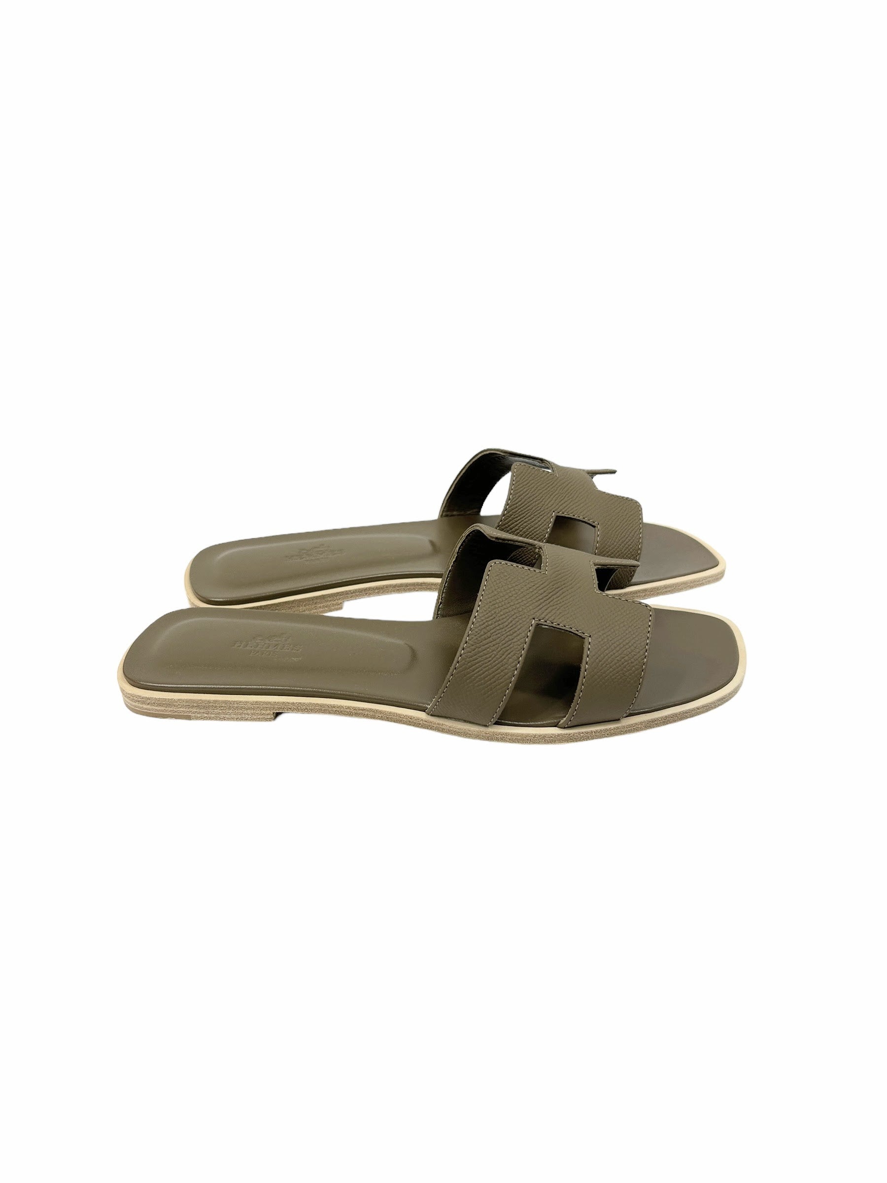 Etoupe Epsom Leather Oran Sandals