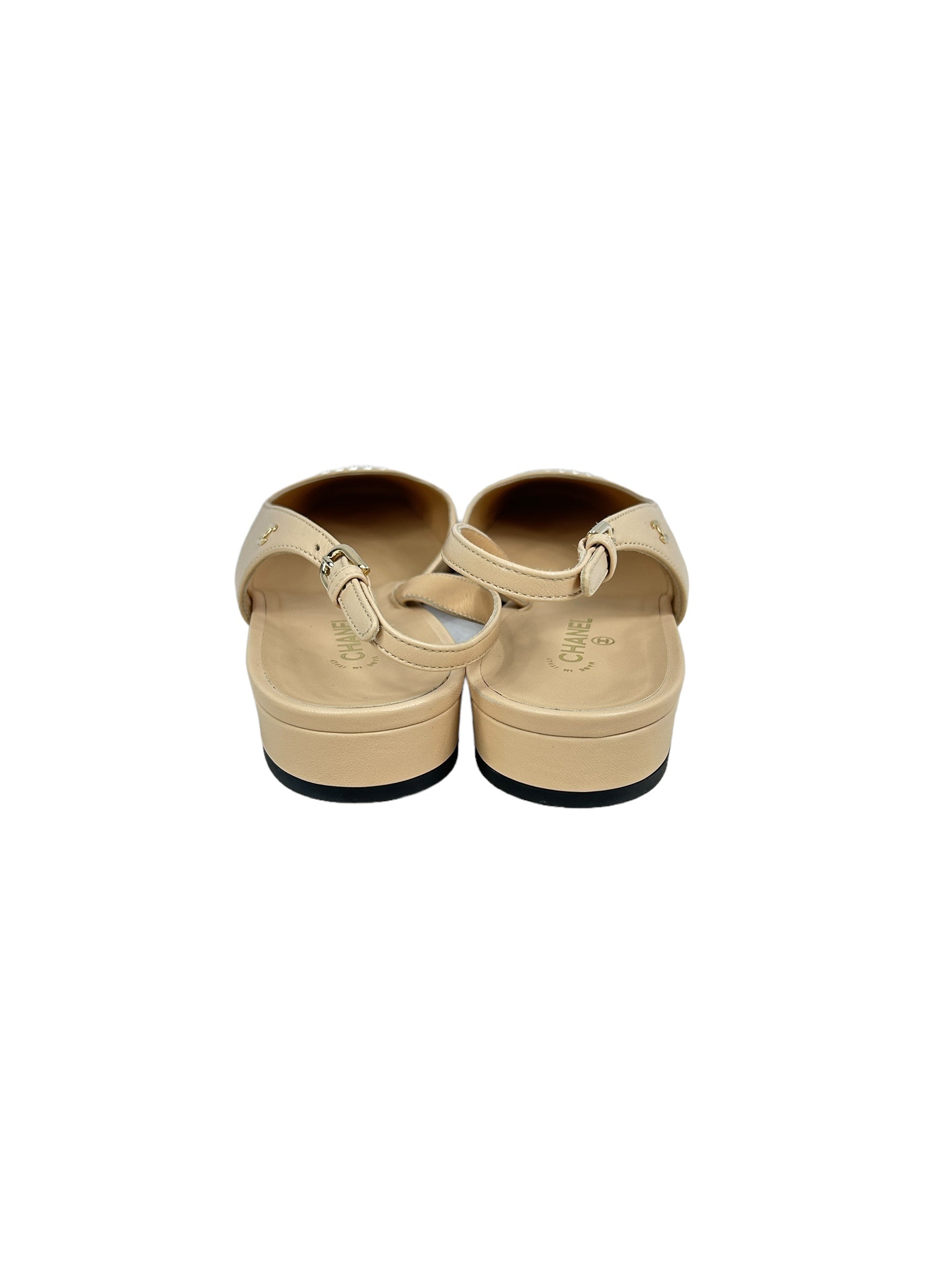 2-Tone Nude Leather/Black Fabric w/ Accent Pearl rounded Toe Low Heel Slingbacks