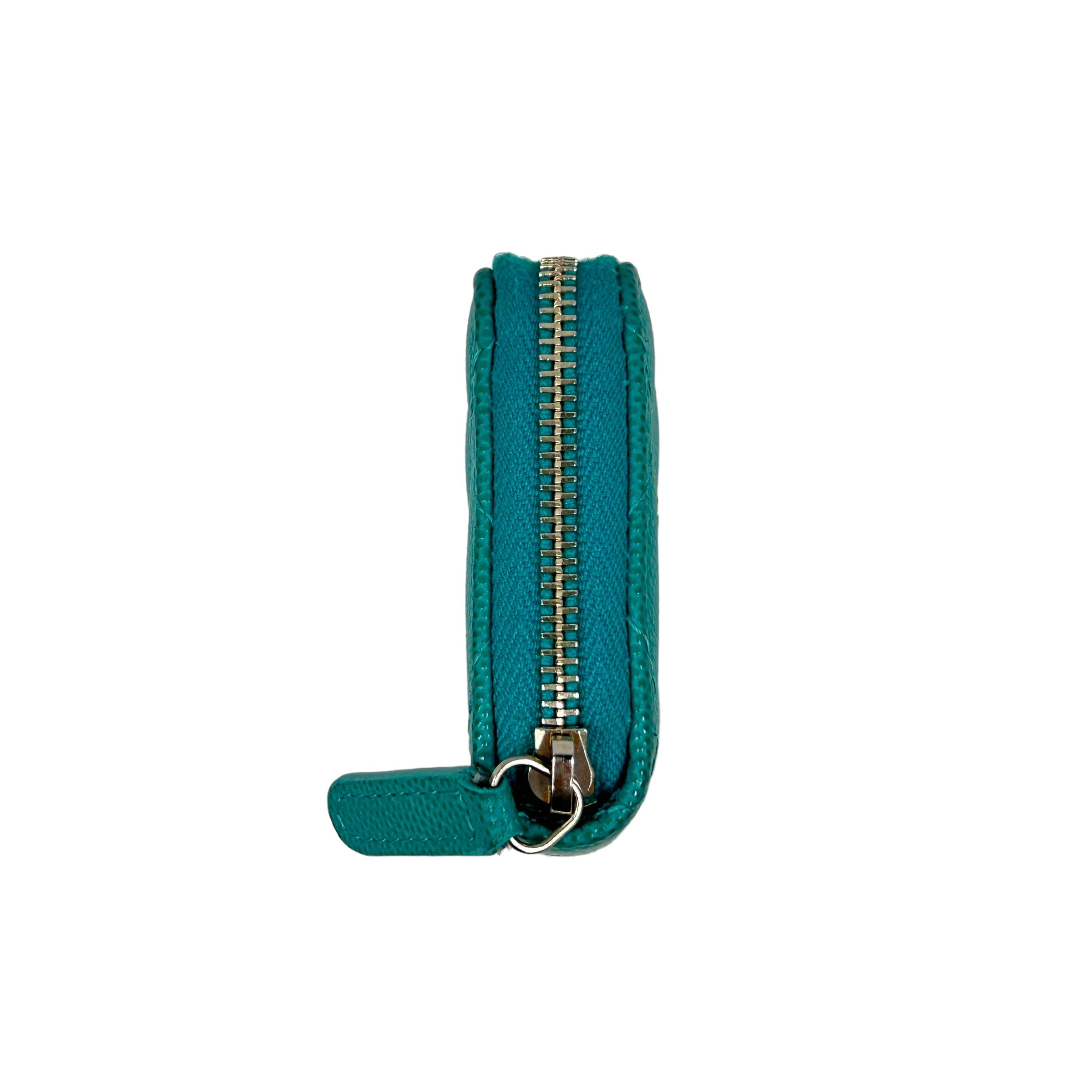 Caviar Quilted Turquoise Zippy Card Wallet