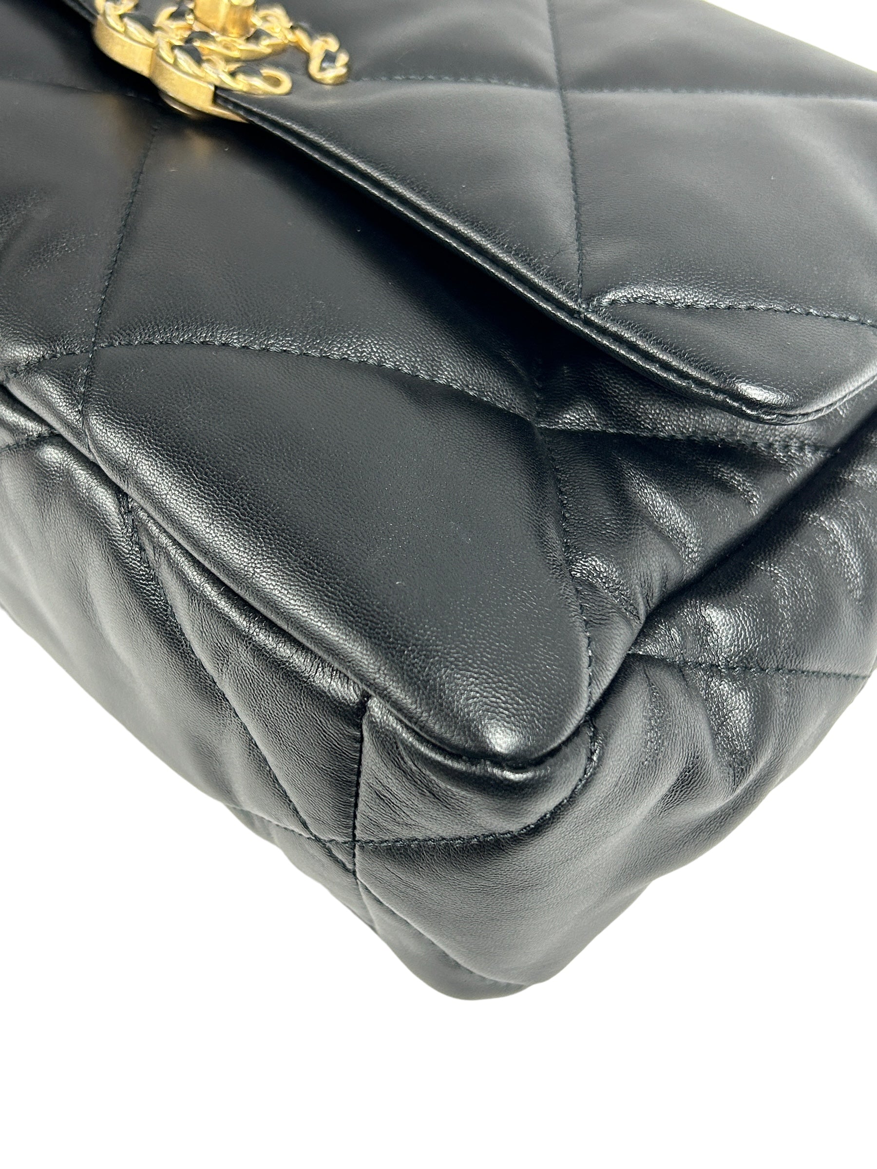 Black Calfskin Leather Quilted 19 Medium w/AGHW/SHW/RHW