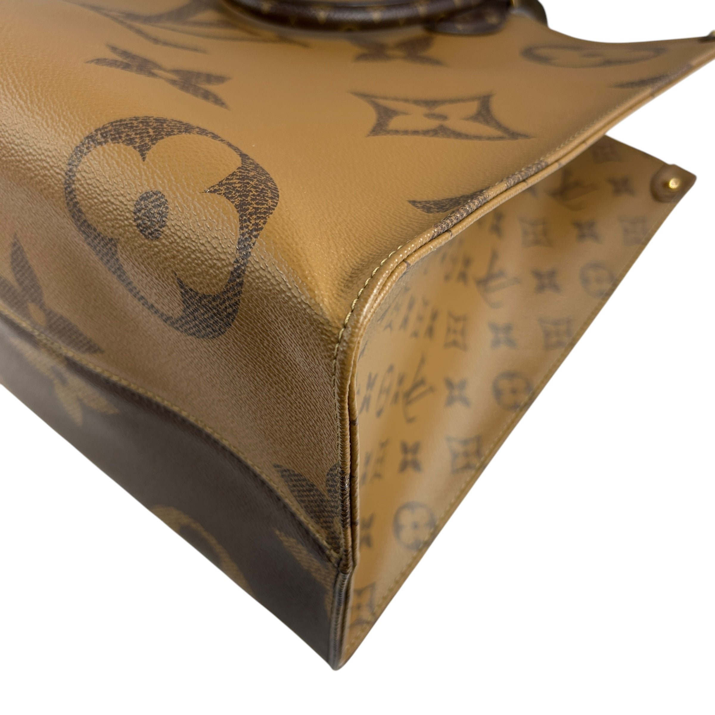 Reverse Monogram OnTheGo GM Tote w/GHW