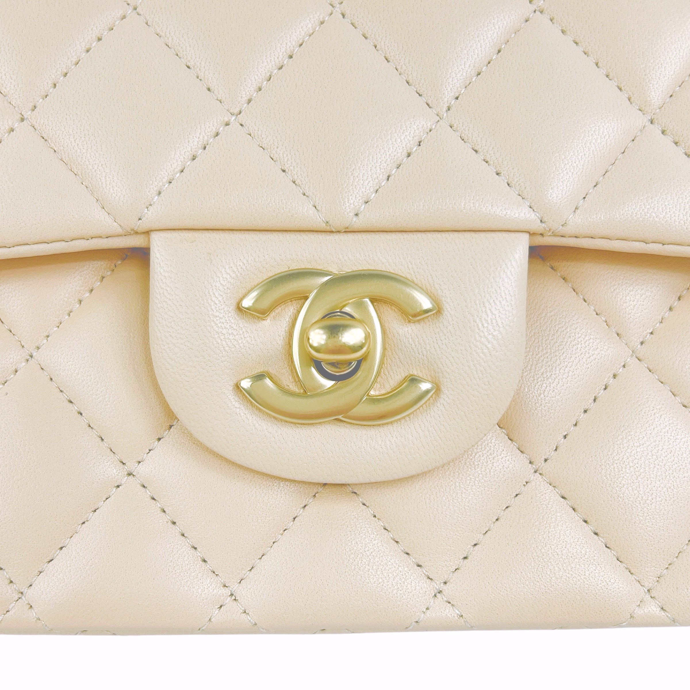 Light Beige Quilted Lambskin Medium Double Flap w/ Brushed GHW
