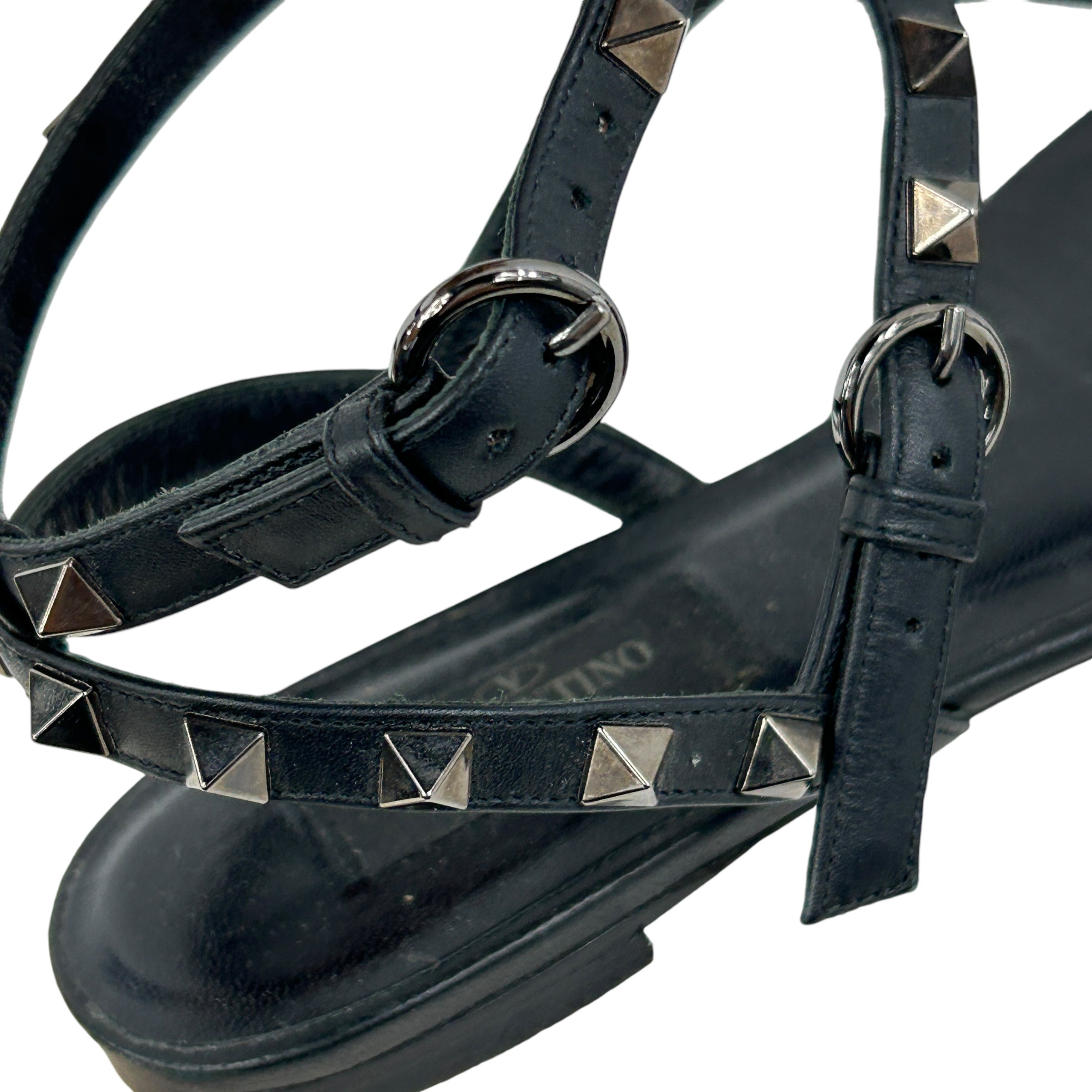 Black Leather Rockstud Flat Sandals w/RHW