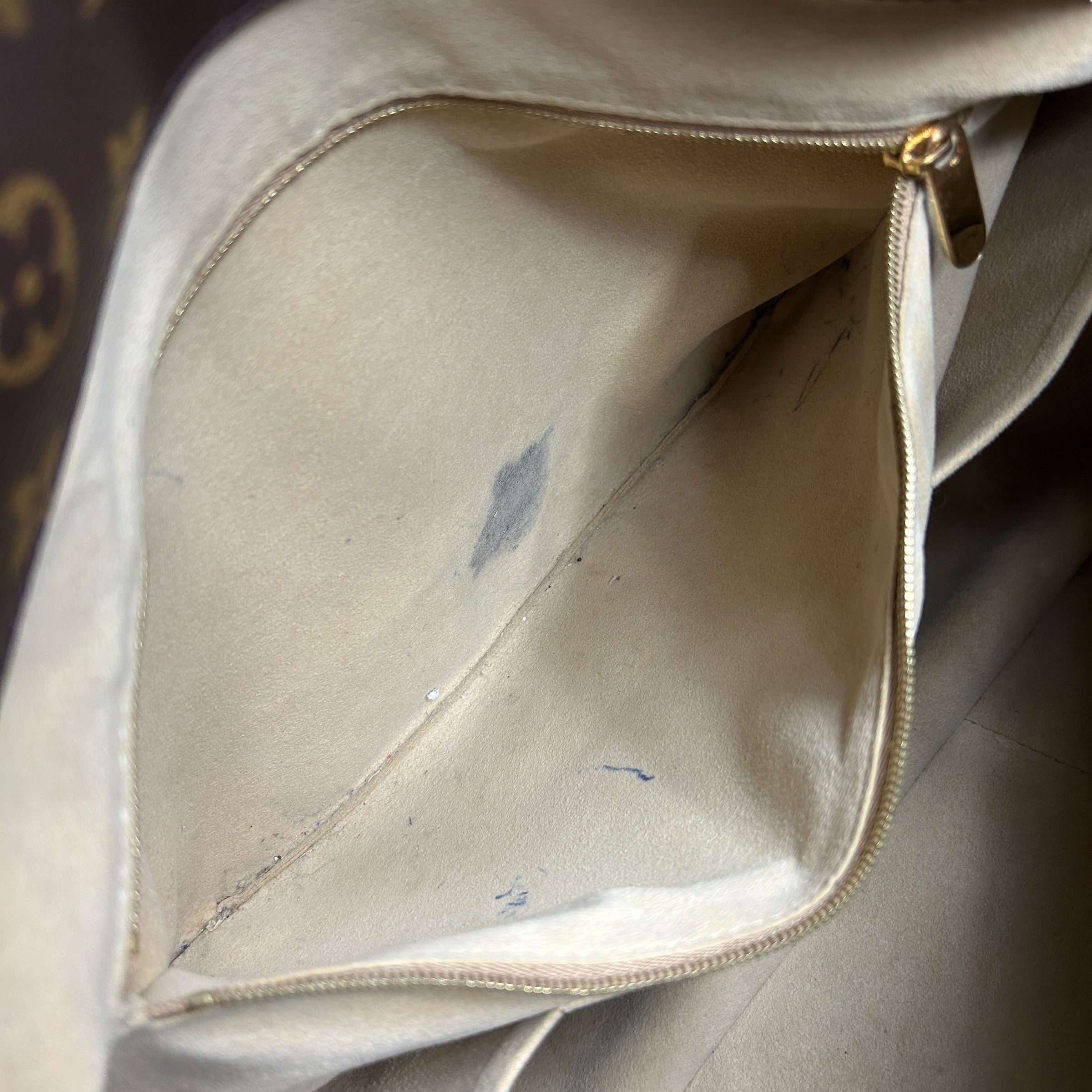Monogram Artsy MM Bag GHW
