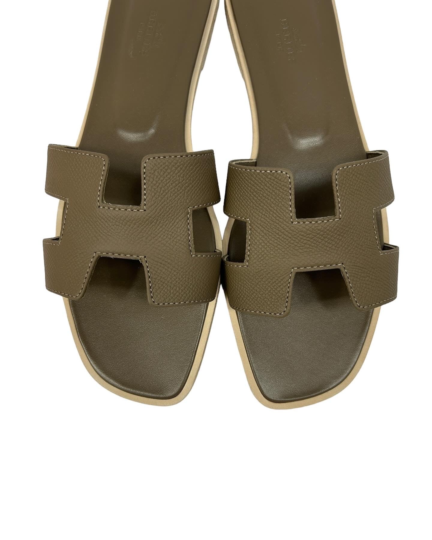 Etoupe Epsom Leather Oran Sandals