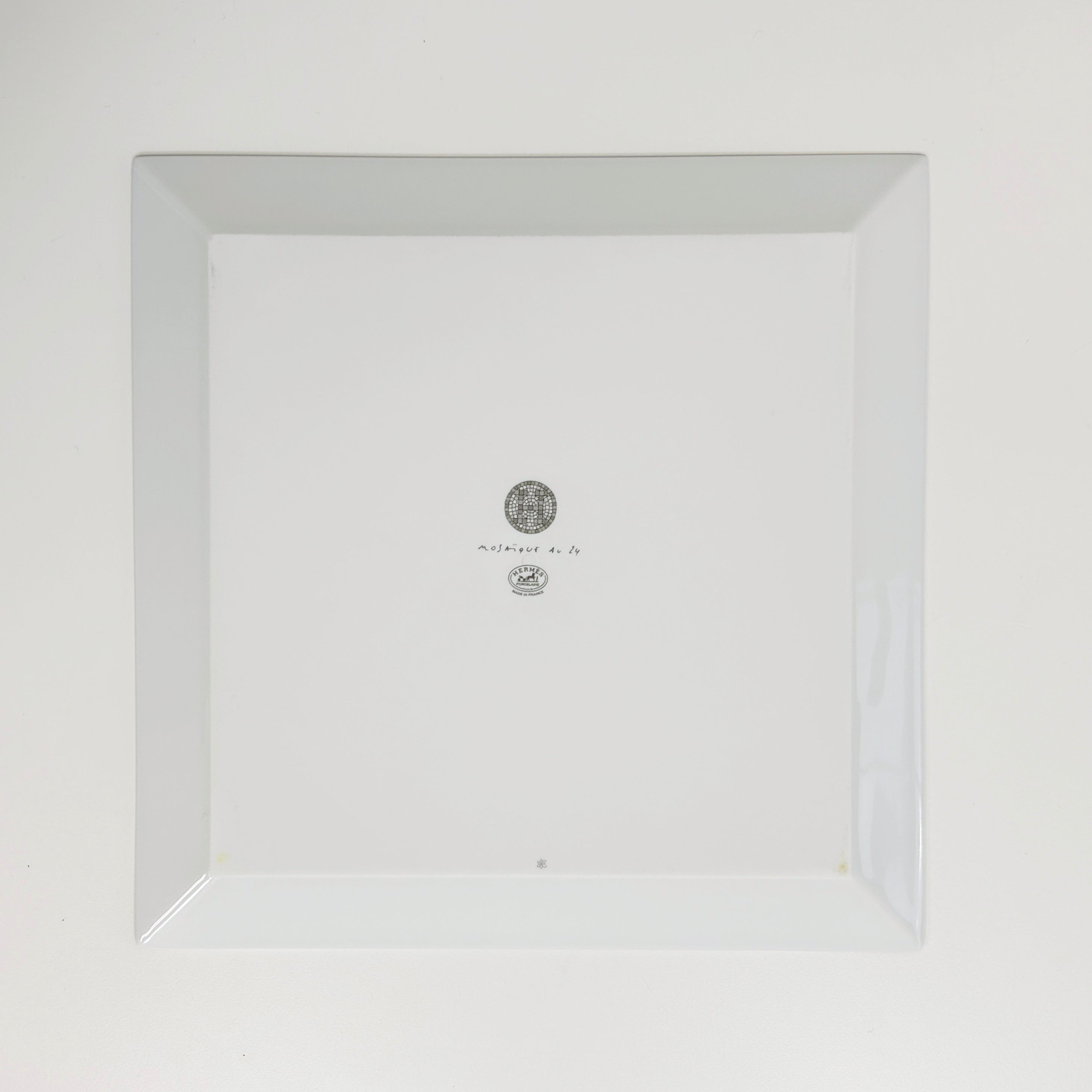 Mosaic au 24 Platinum Square Plate - Haute Classics