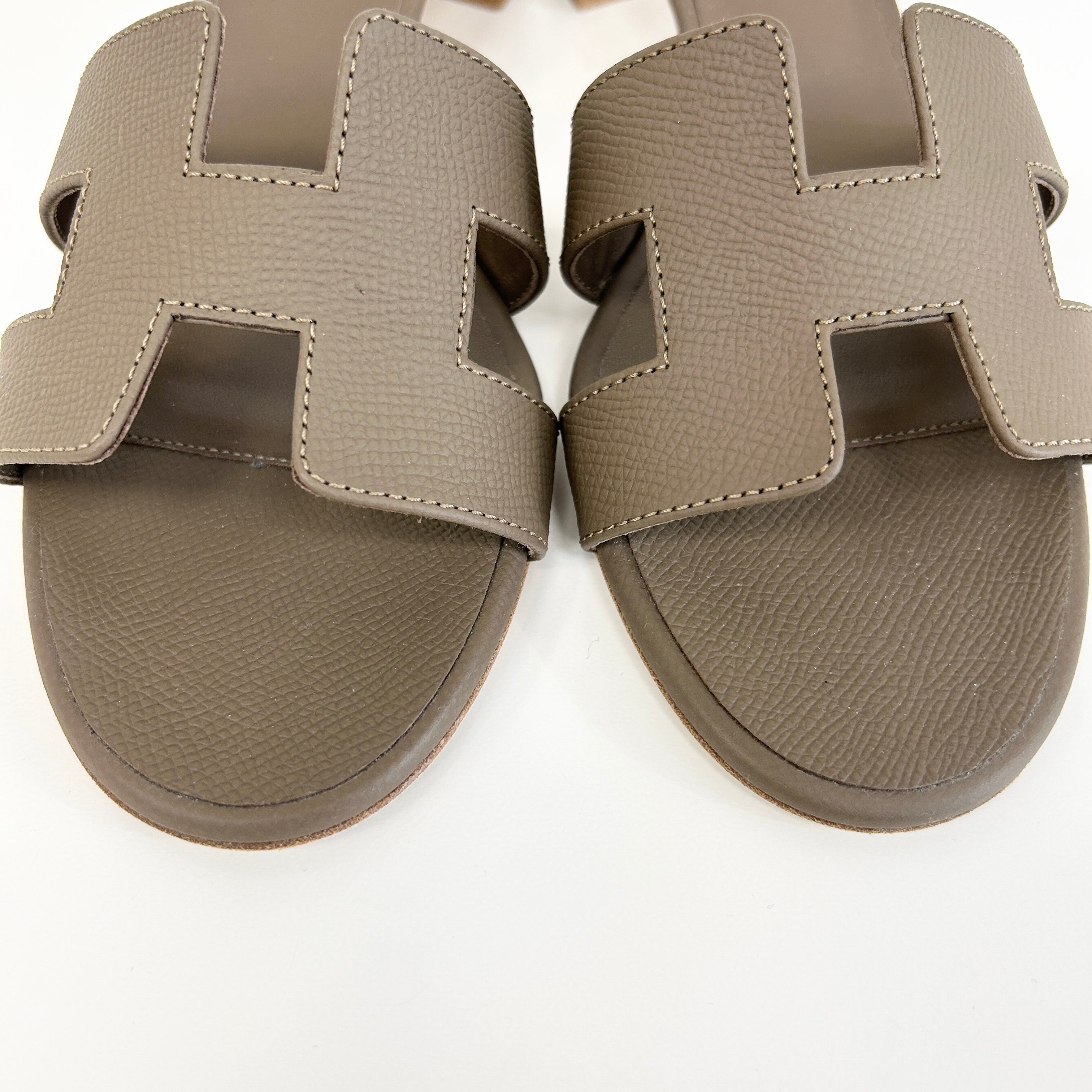 Etoupe Epsom Oasis Block Heel Sandals - Haute Classics
