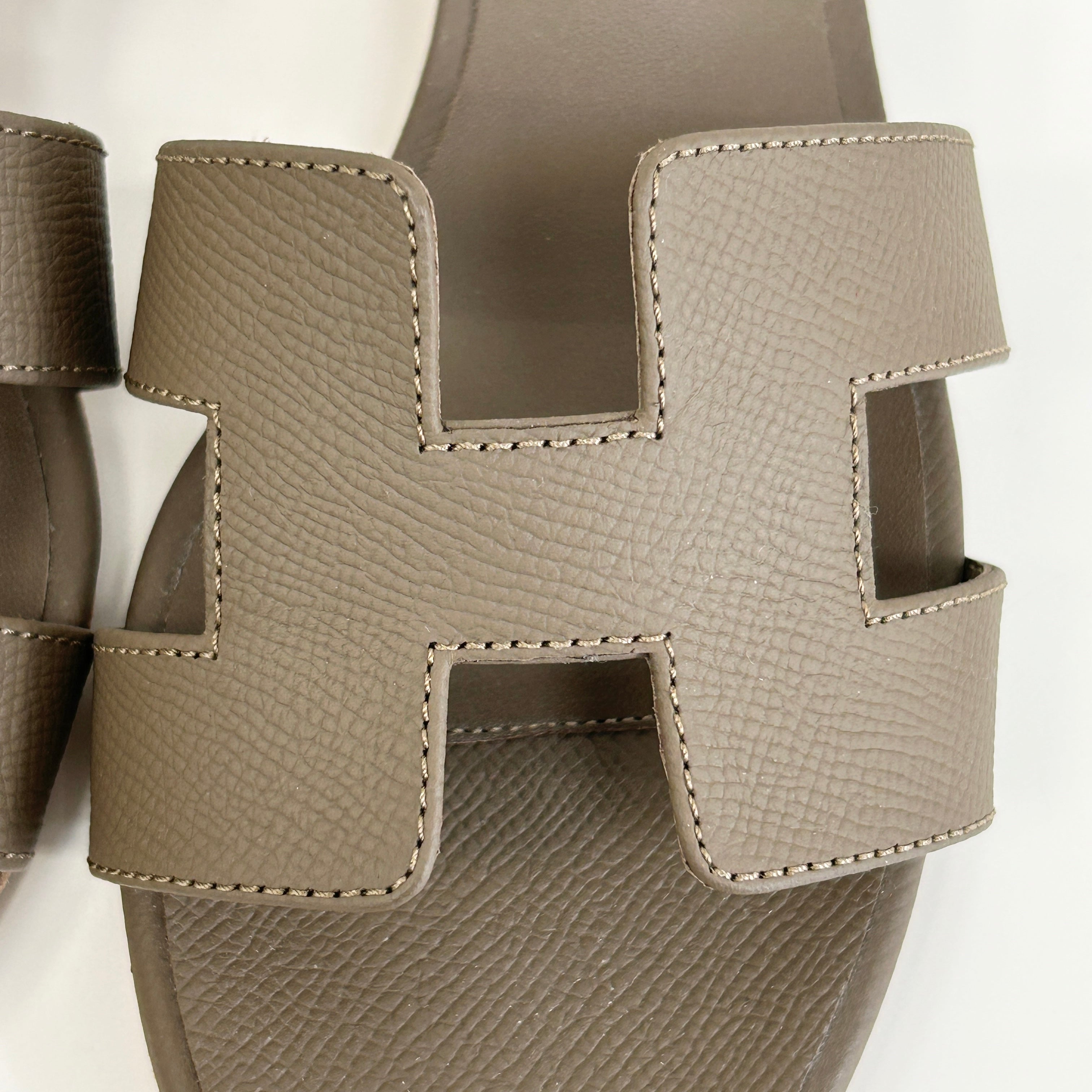 Etoupe Epsom Oasis Block Heel Sandals - Haute Classics