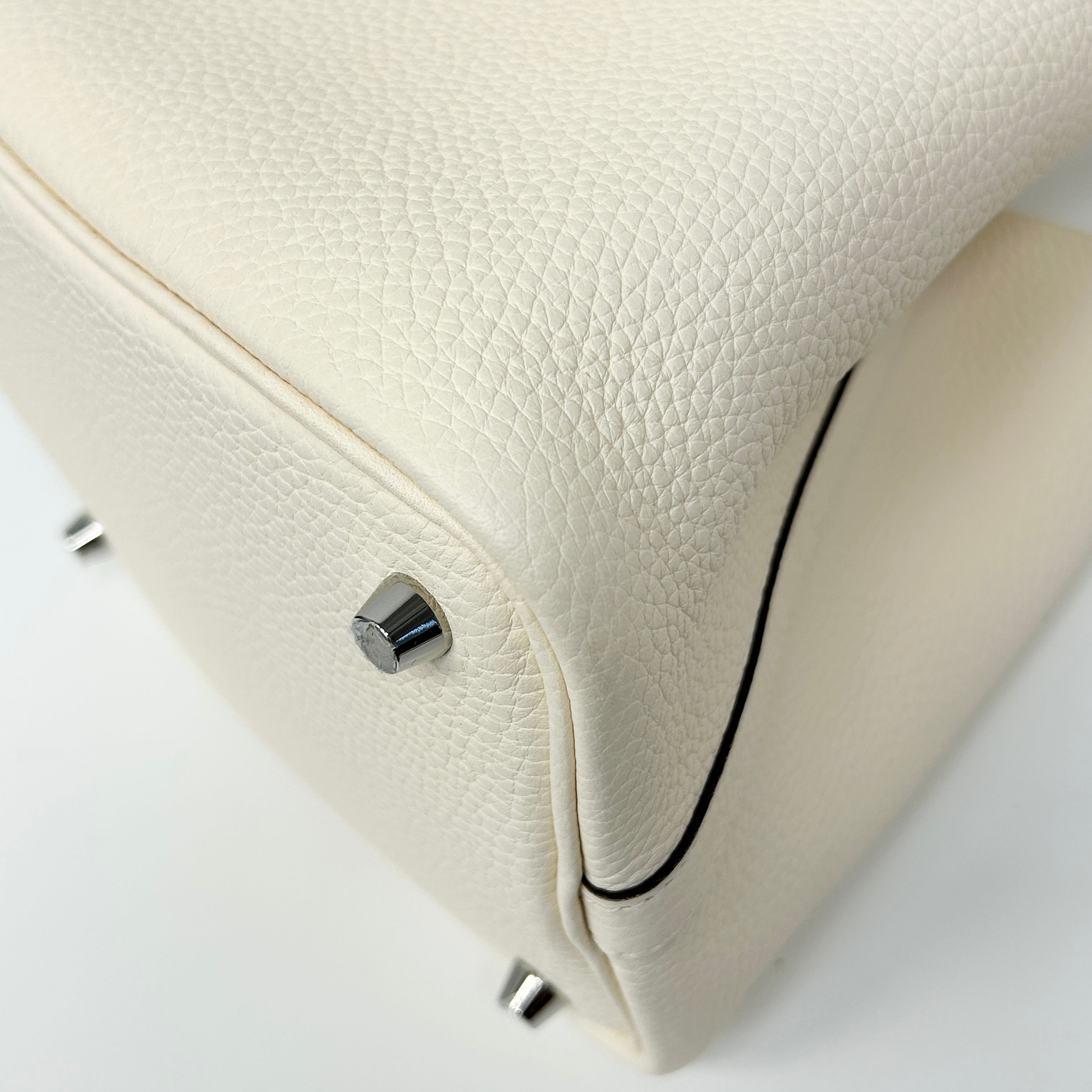 Ivory Clemence Picotin 18 w/PHW - Haute Classics