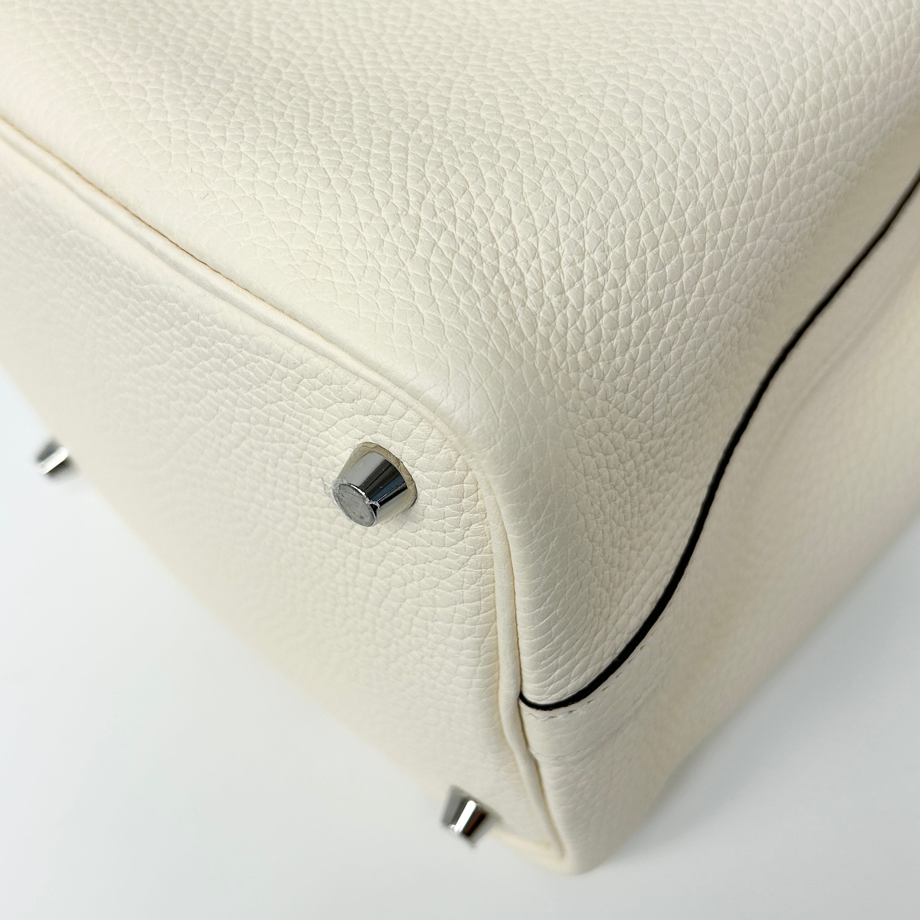 Ivory Clemence Picotin 18 w/PHW - Haute Classics