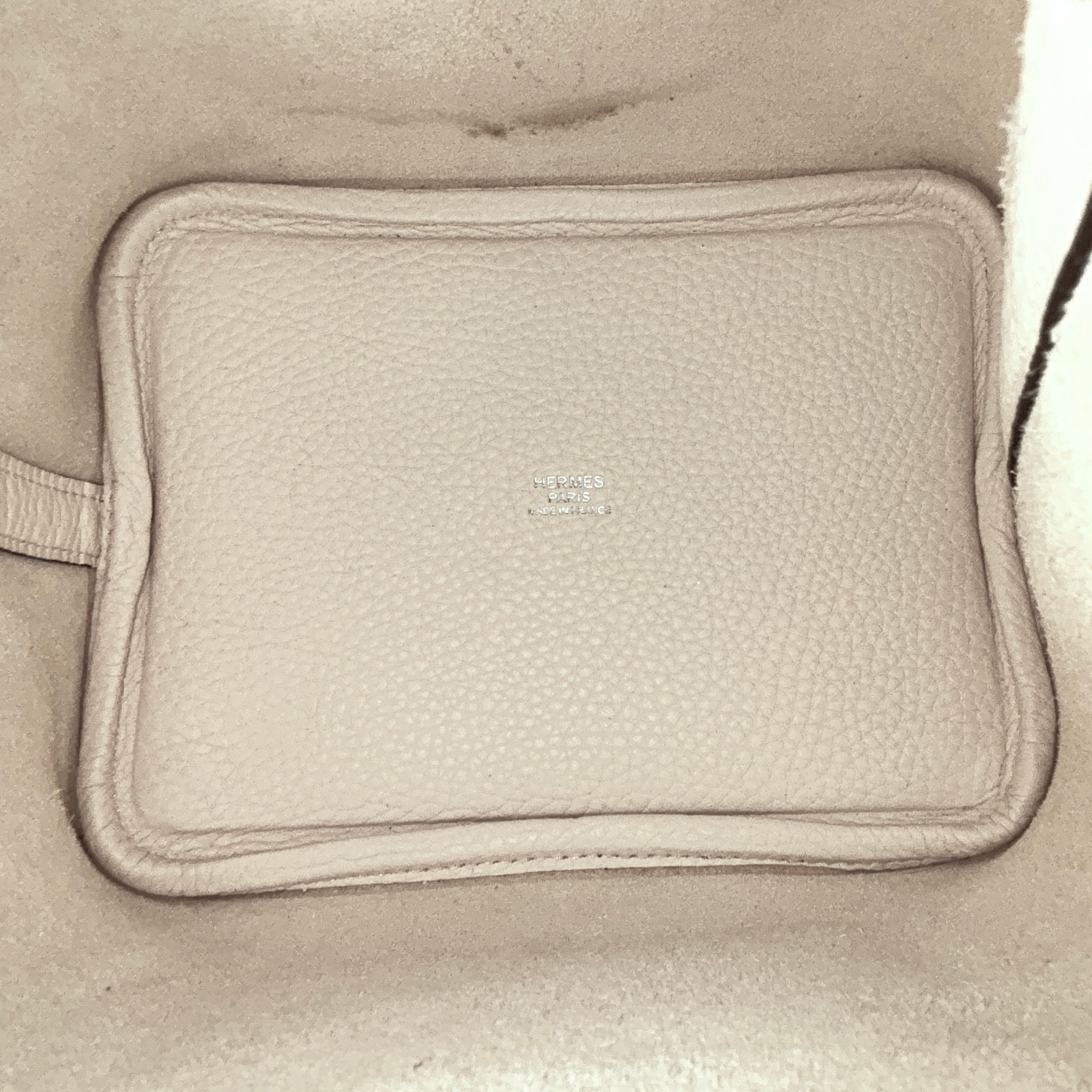 Ivory Clemence Picotin 18 w/PHW - Haute Classics