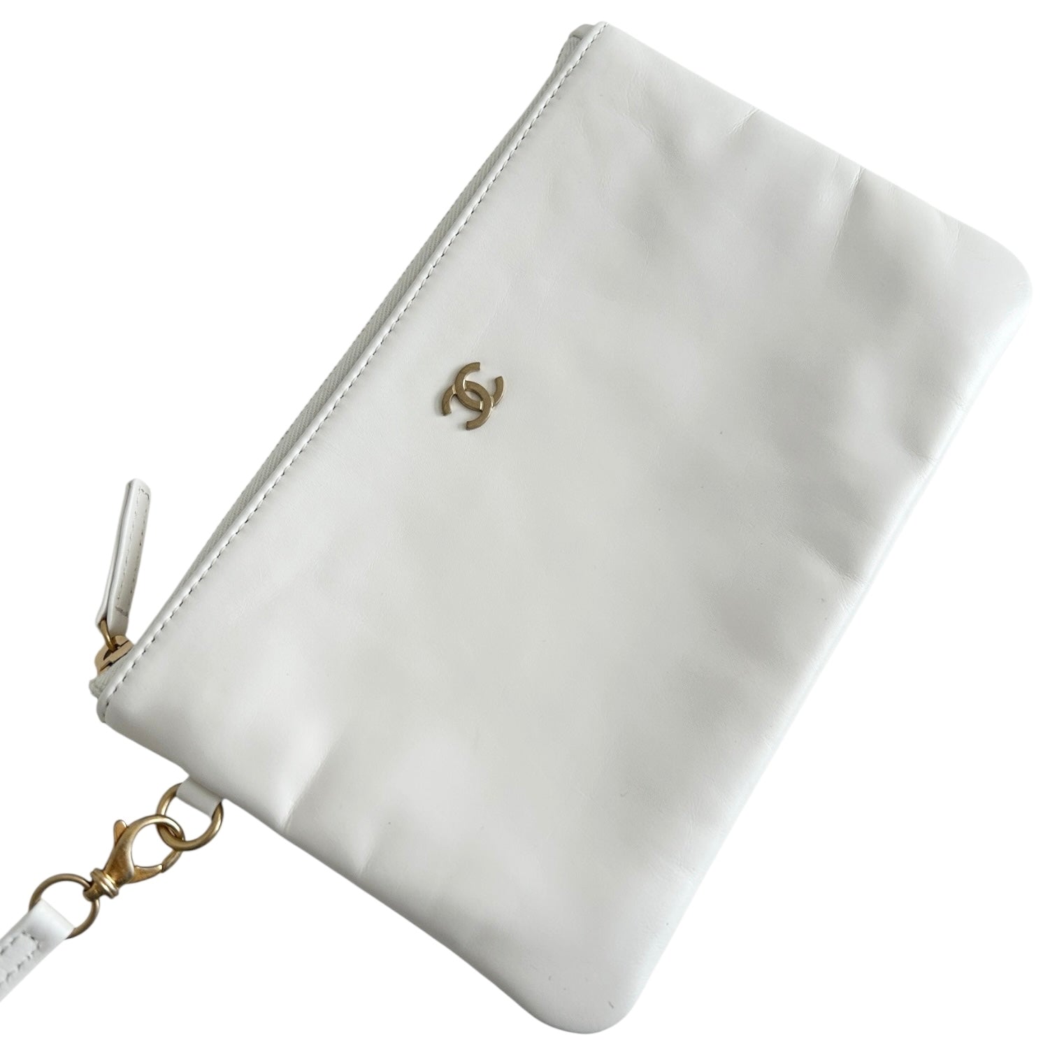 22 White Calfskin Medium Hobo Bag w/AGHW - Haute Classics
