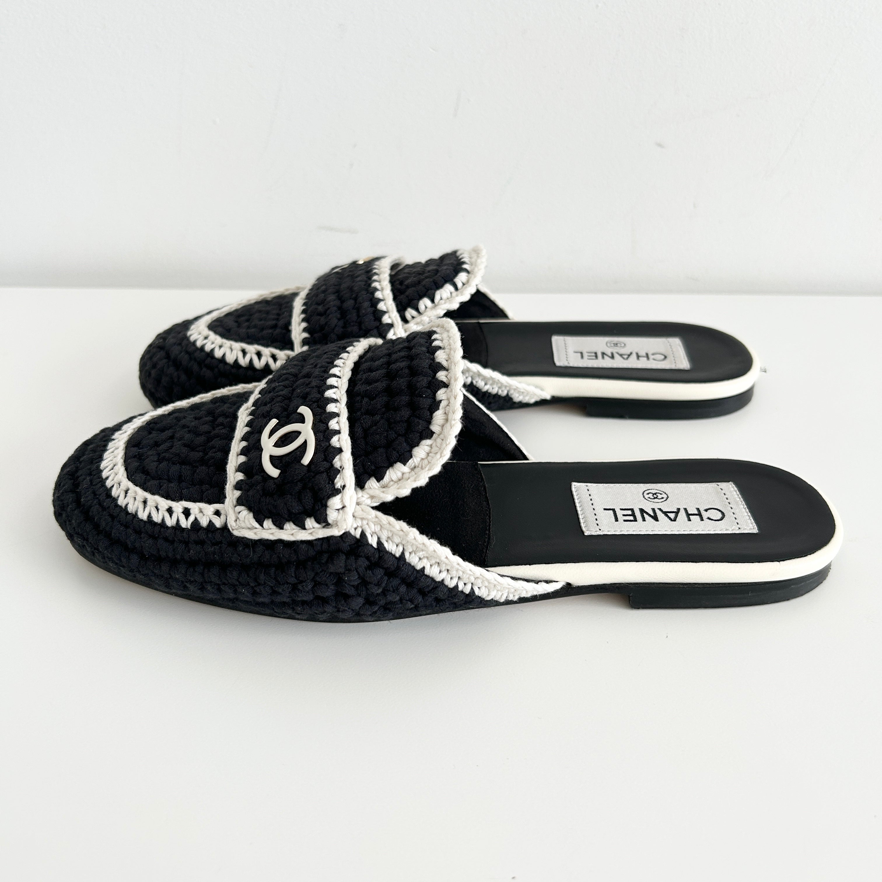 Black/White 2023 Knit CC Logo Mules - Haute Classics