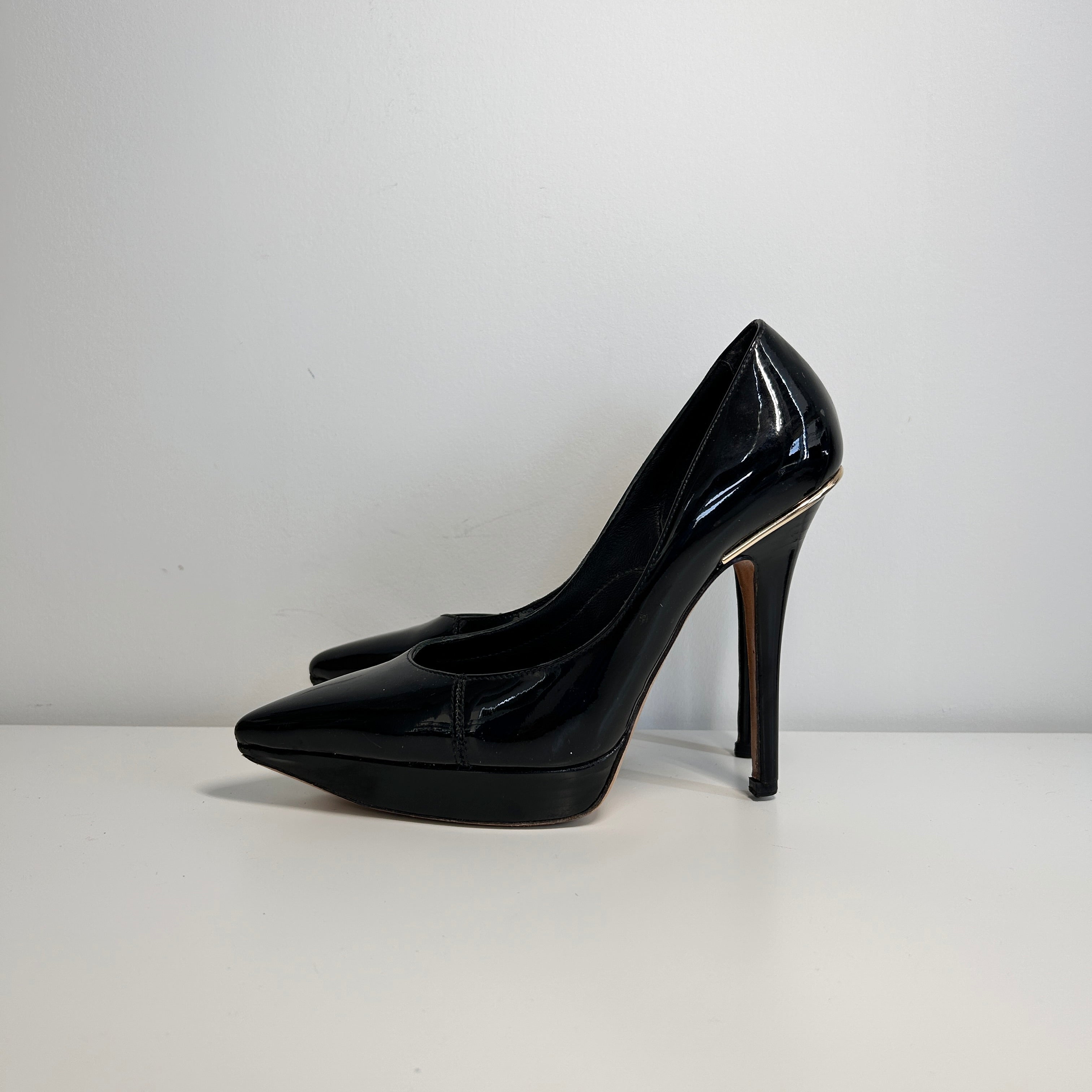 Black Patent Leather Pointed Toe Pumps