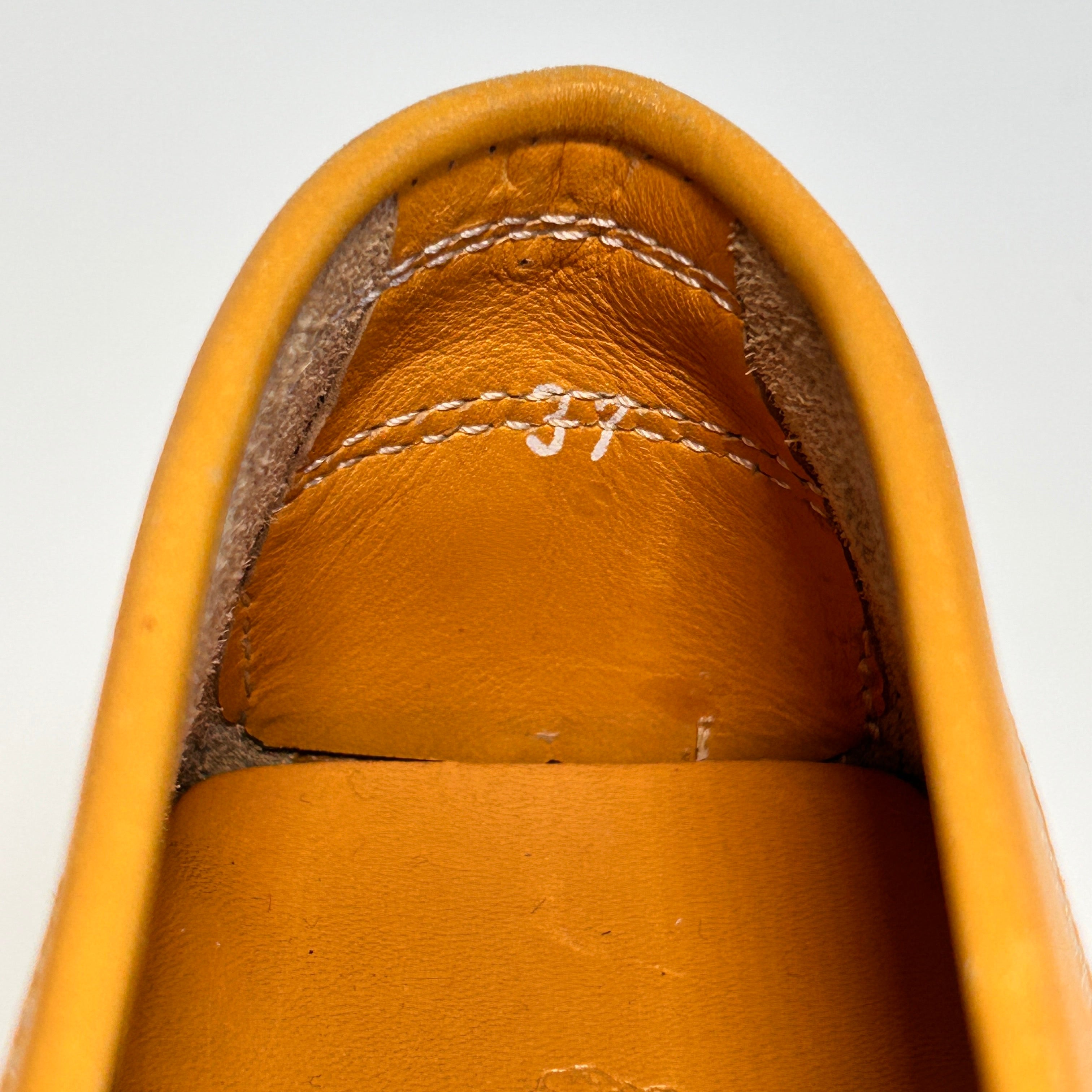 Yellow Leather Gommino T-logo Plaque Loafers
