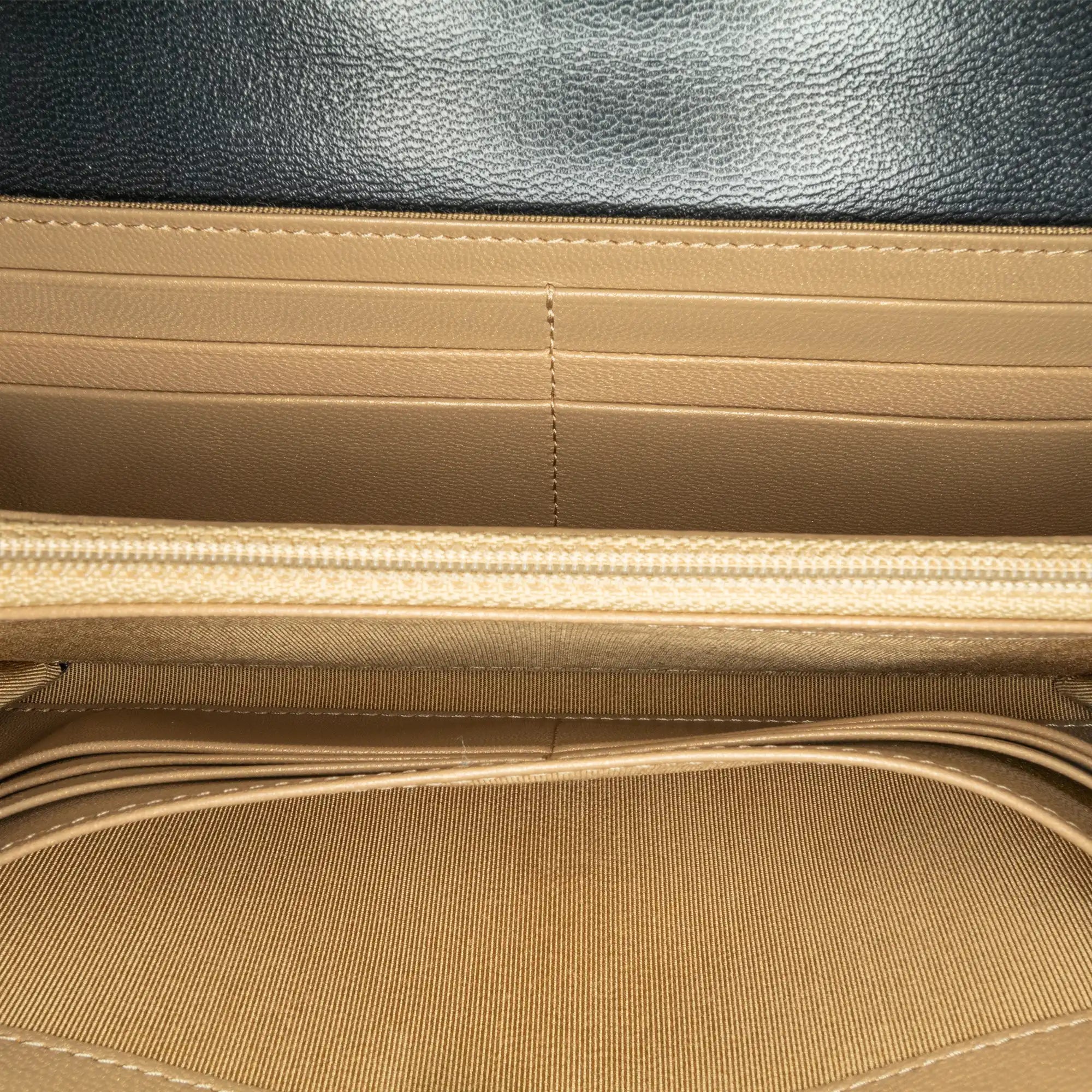 Black Goatskin Chic Pearls Clutch with Chain AGHW