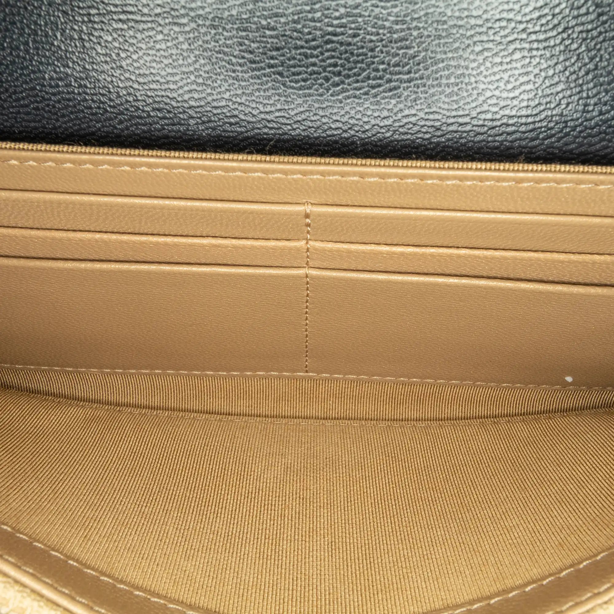 Black Goatskin Chic Pearls Clutch with Chain AGHW