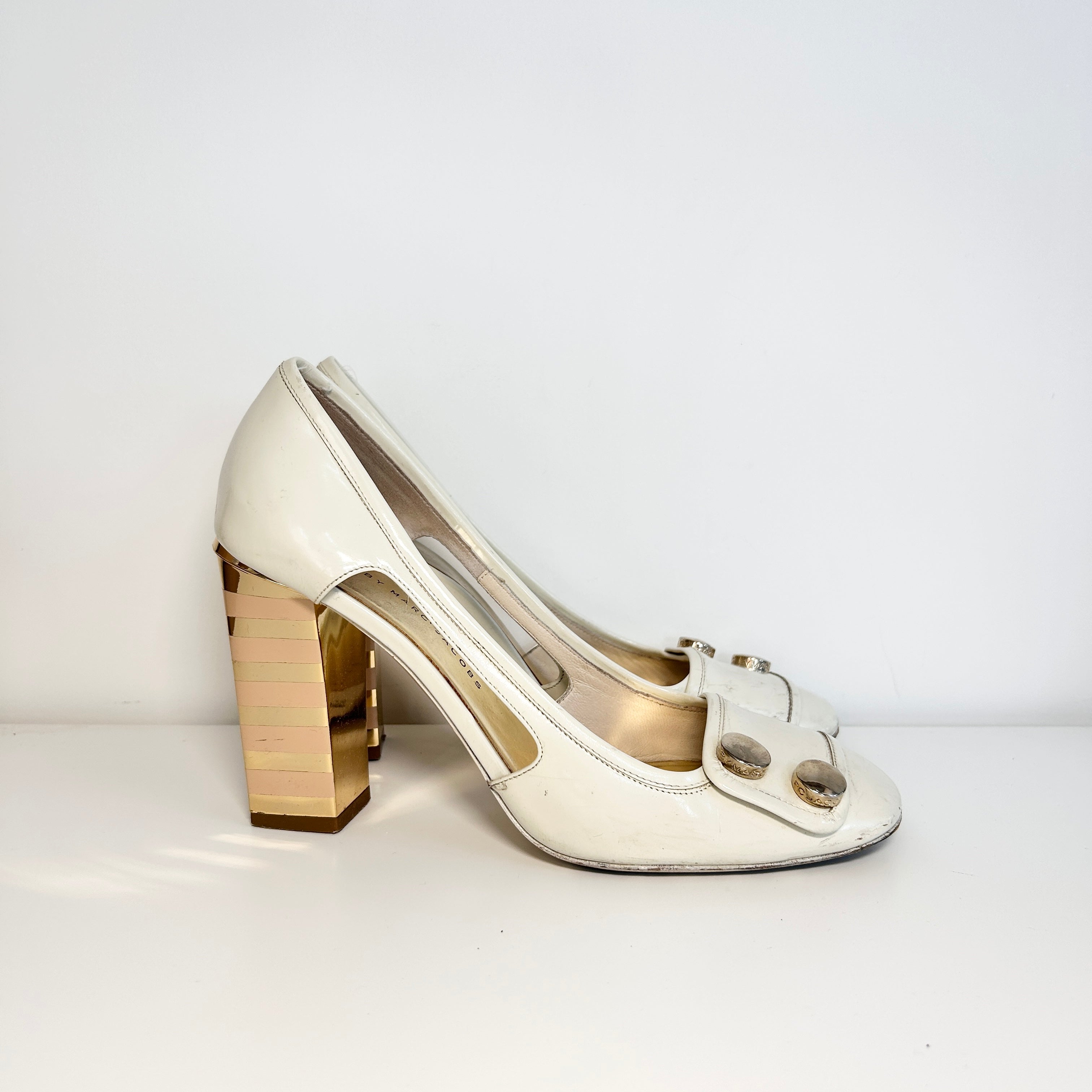 Cream Leather Cutout Pumps