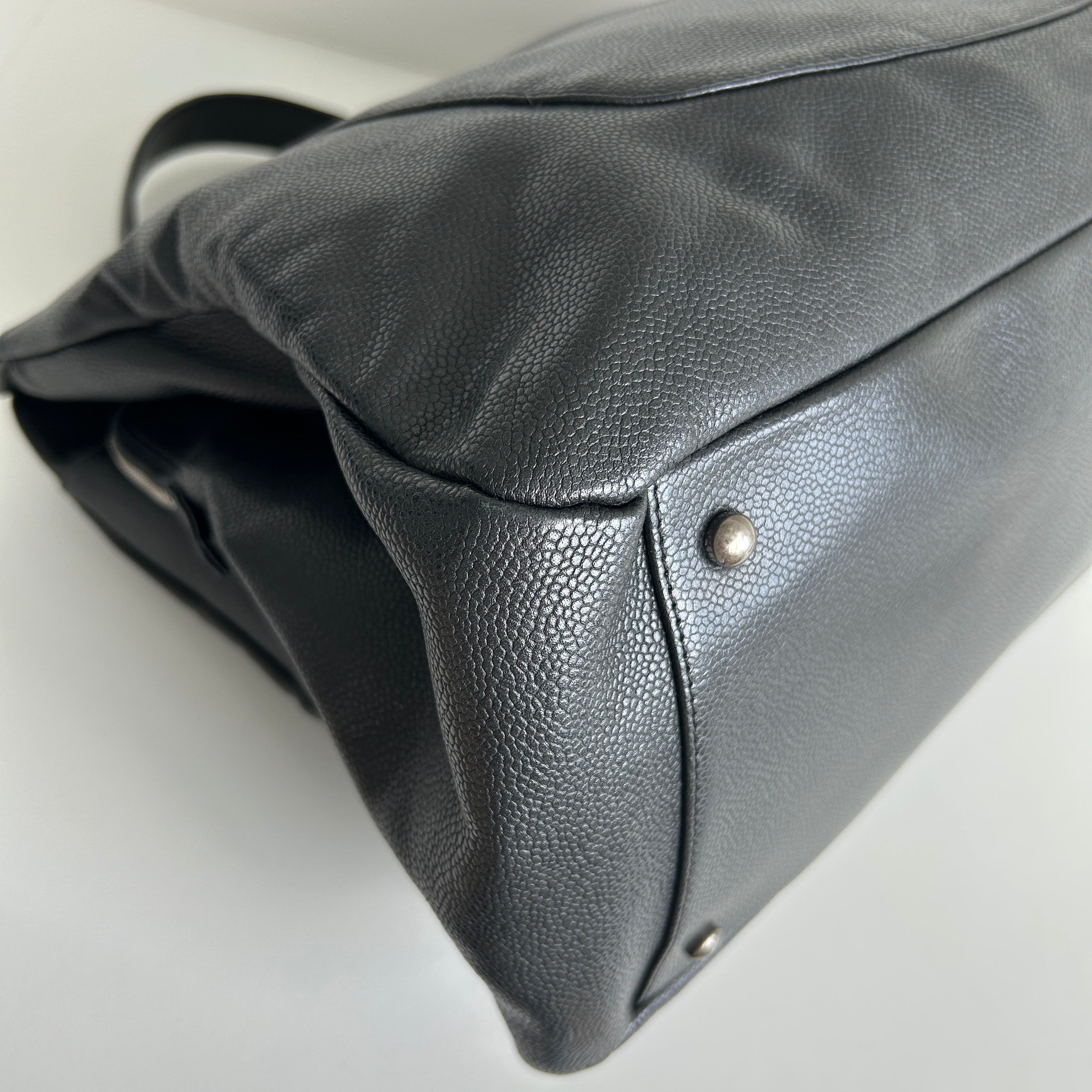 Black Caviar Shopping Tote w/RHW