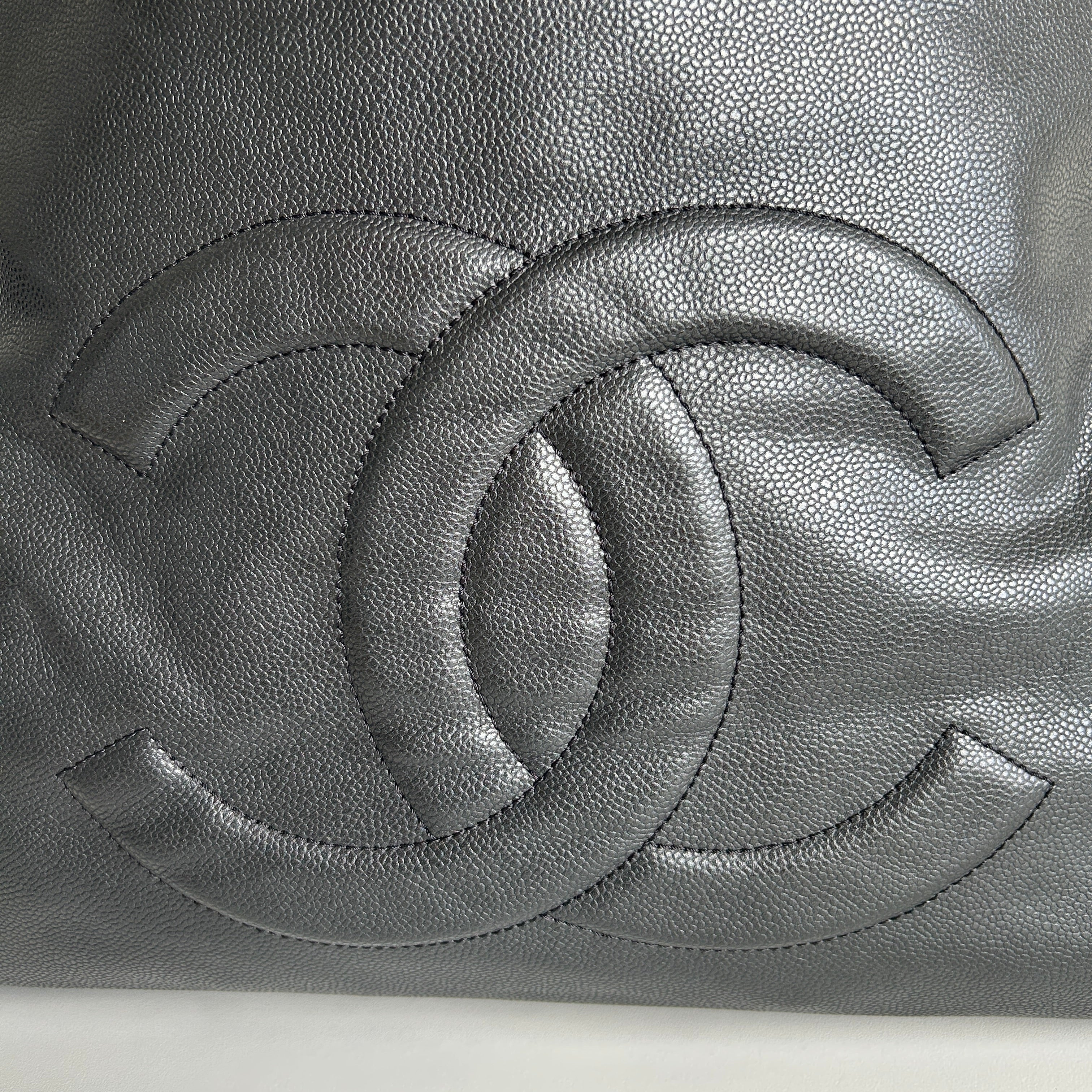 Black Caviar Shopping Tote w/RHW